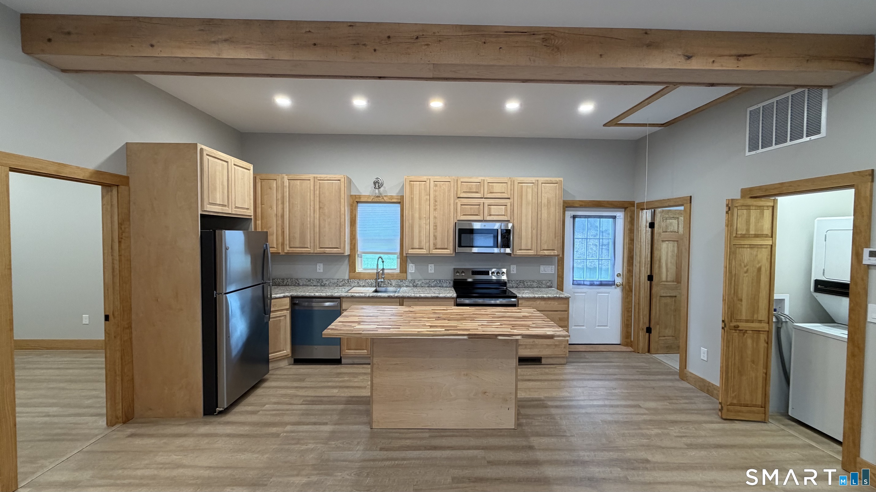 24172200 Property Photo 2