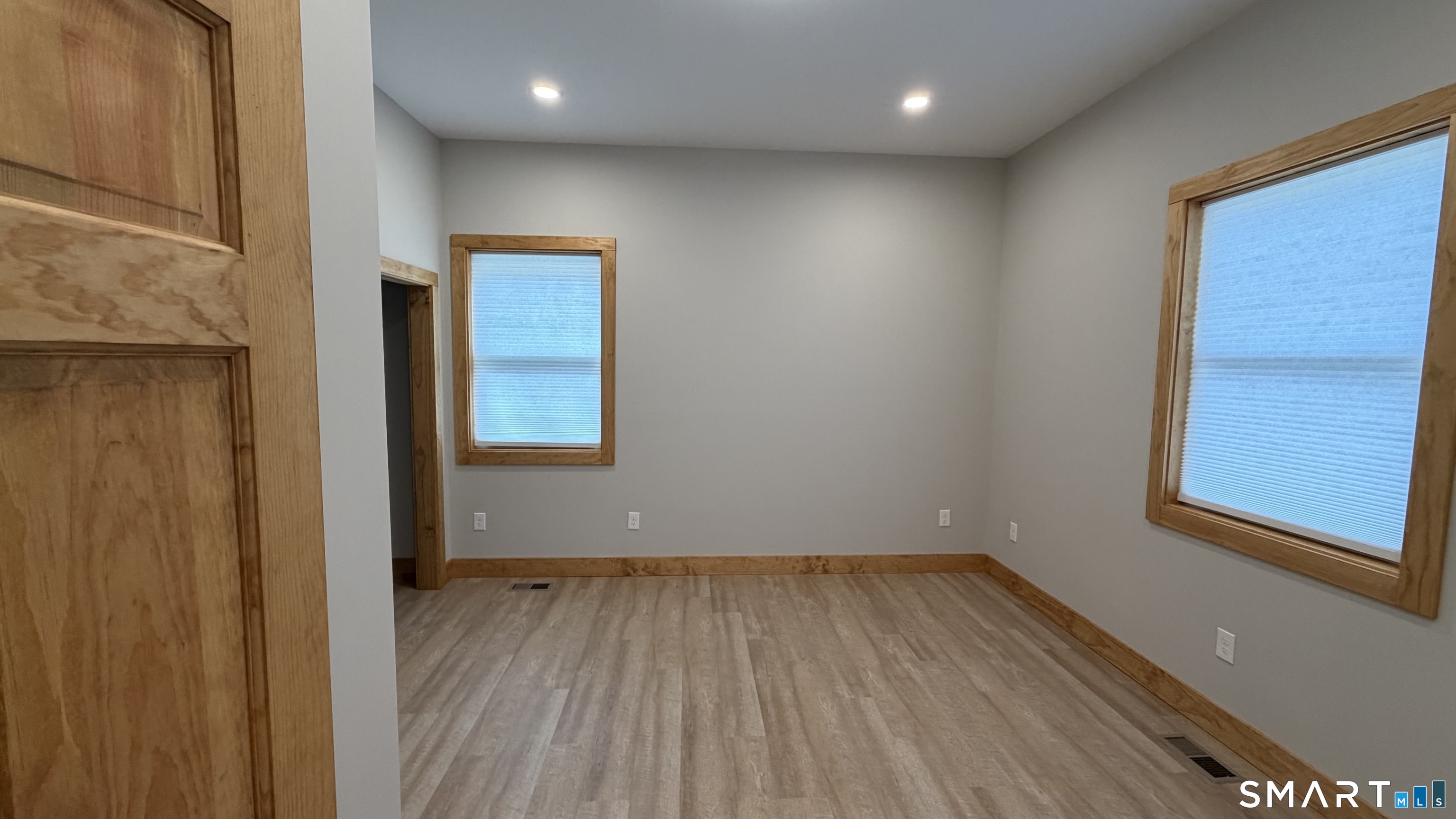 24172200 Property Photo 4