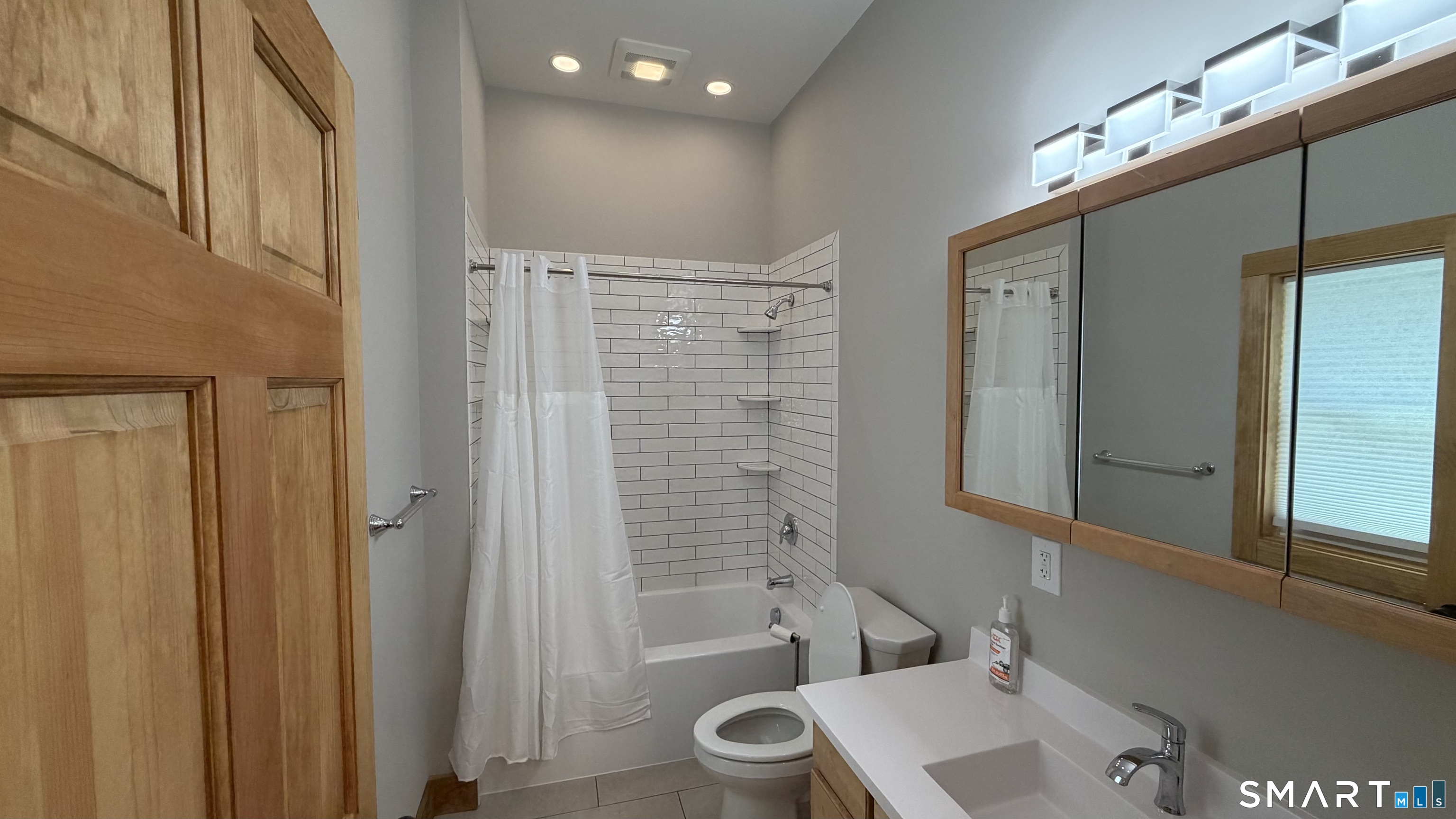 24172200 Property Photo 6