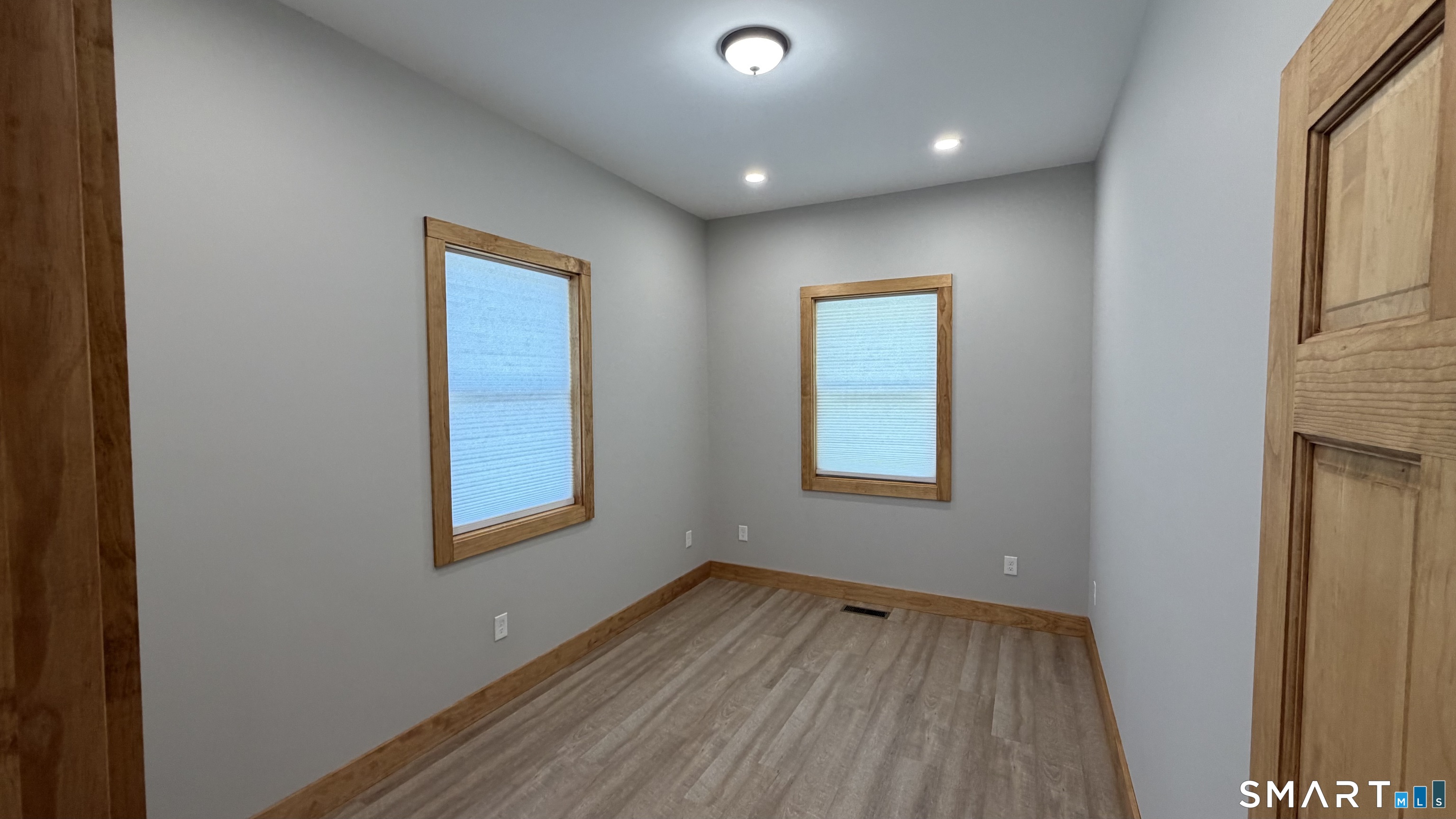 24172200 Property Photo 8
