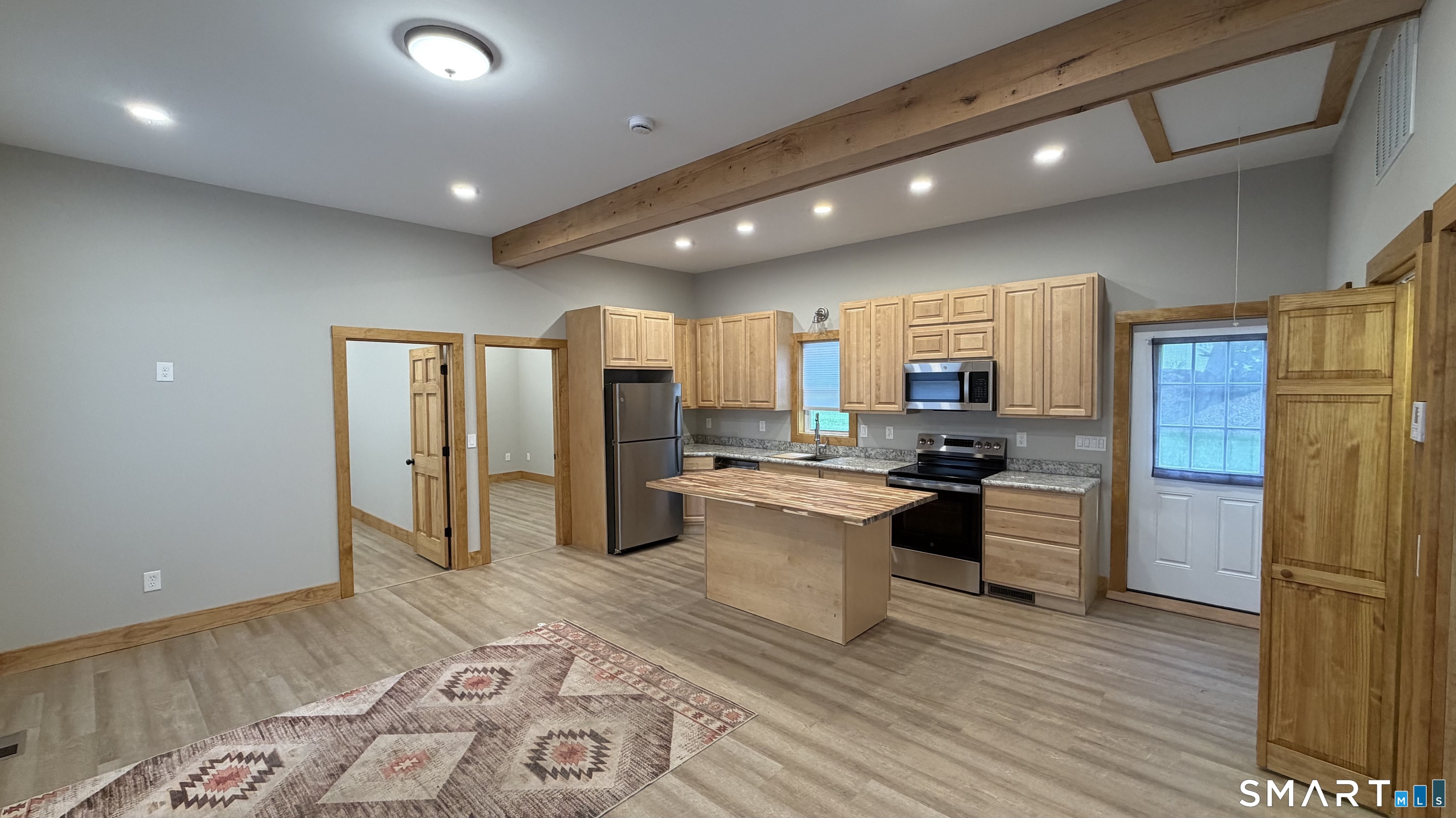 24172200 Property Photo 9