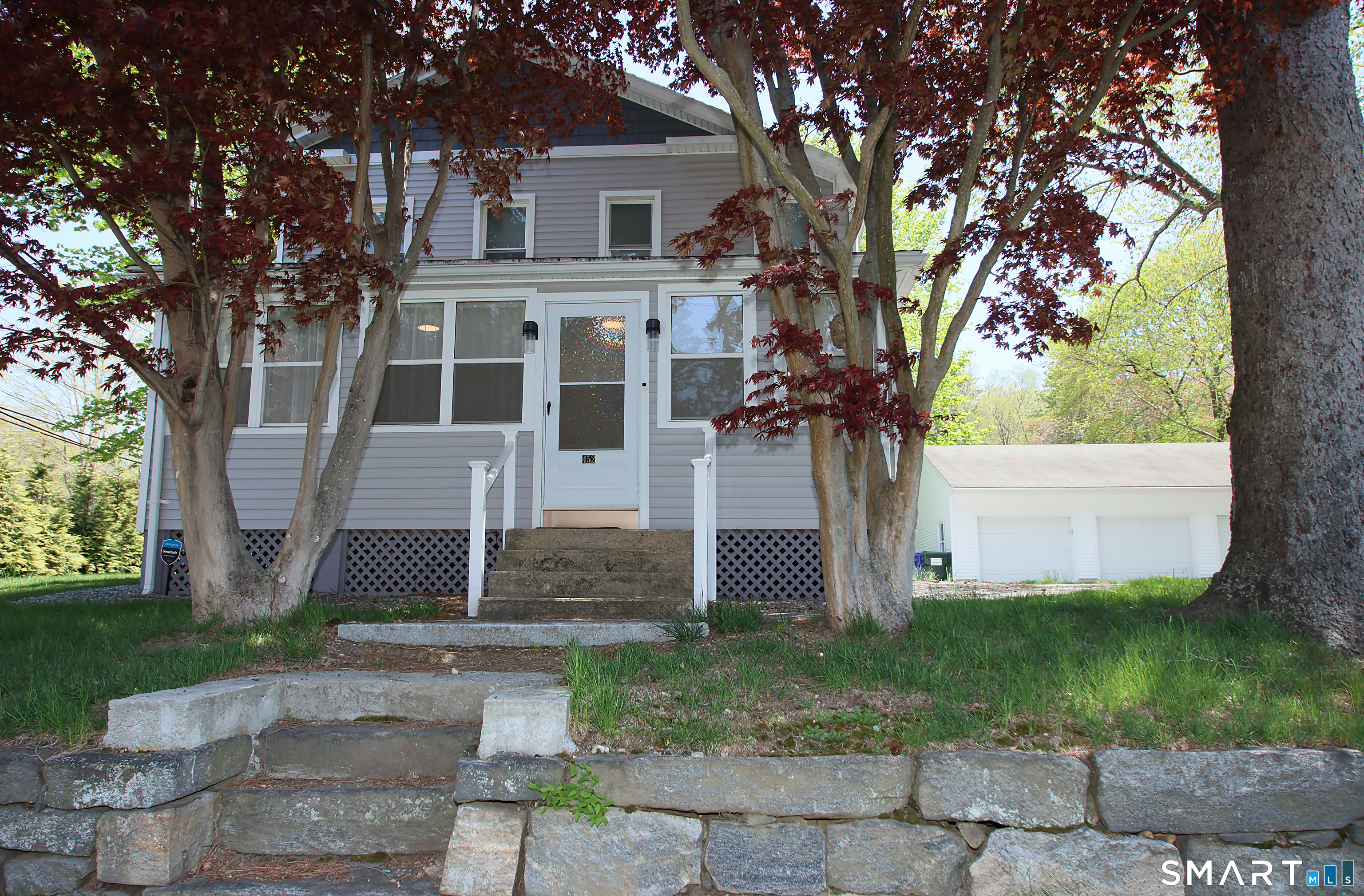 452 Essex Road Property Photo 2