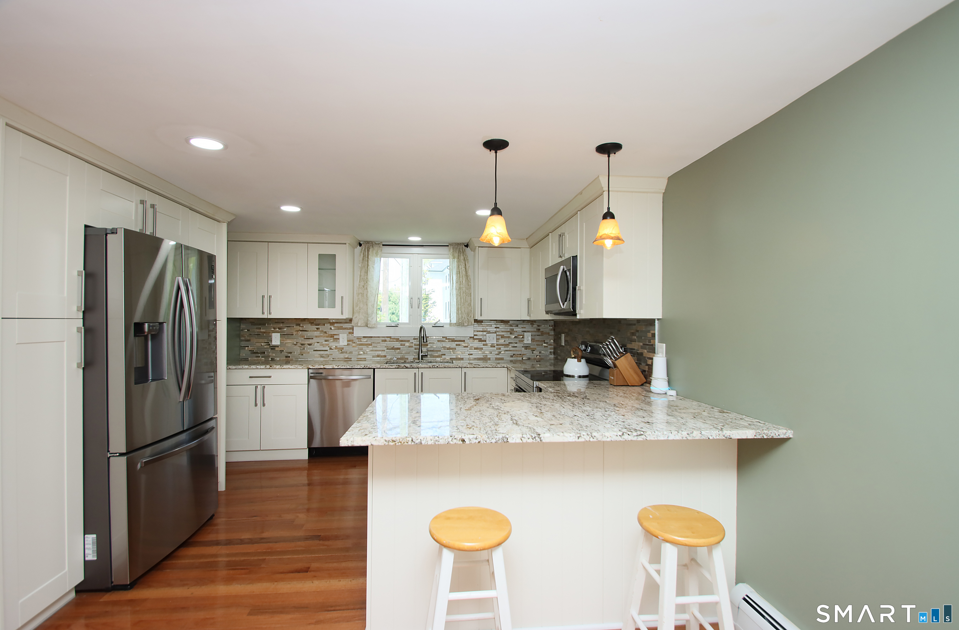 452 Essex Road Property Photo 11