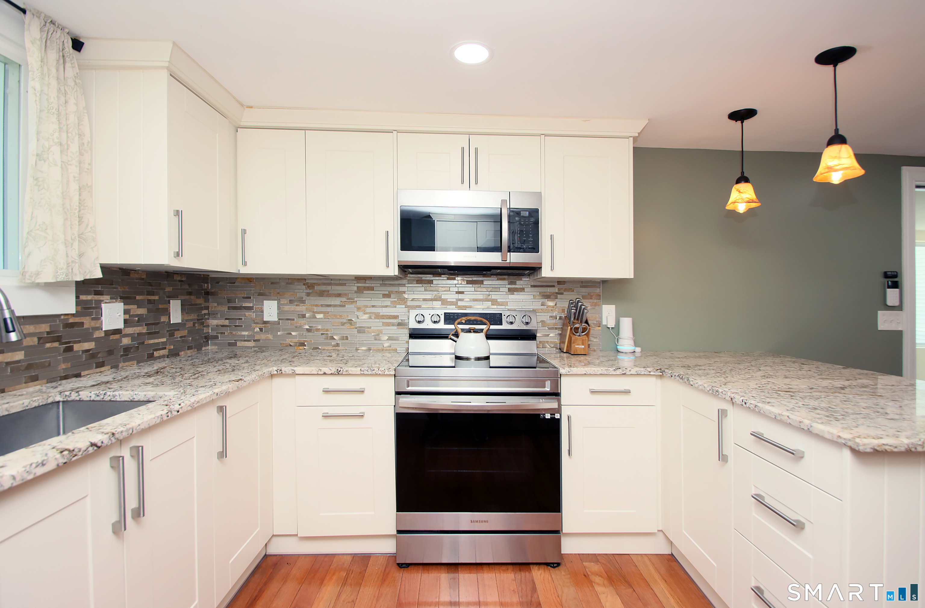 452 Essex Road Property Photo 15