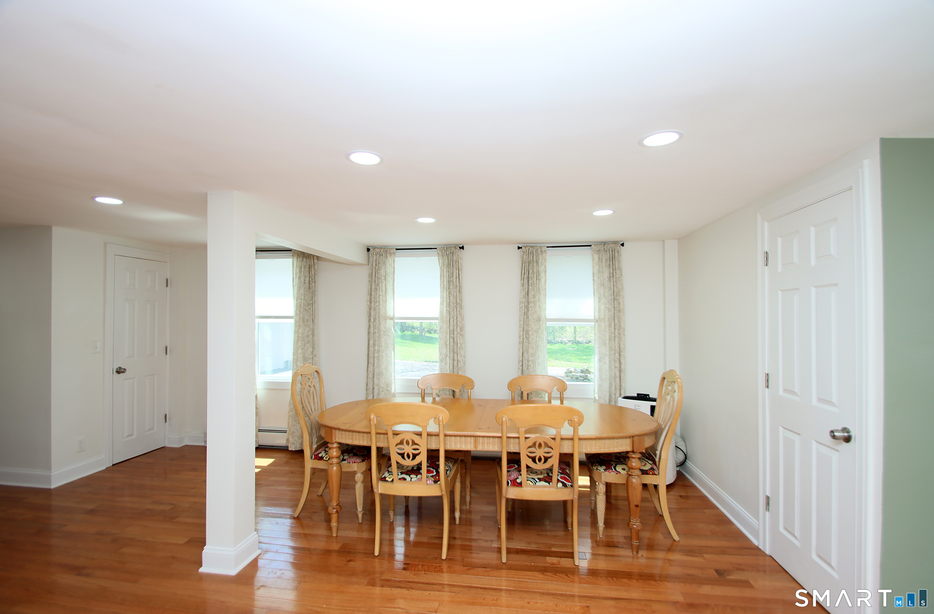 452 Essex Road Property Photo 16