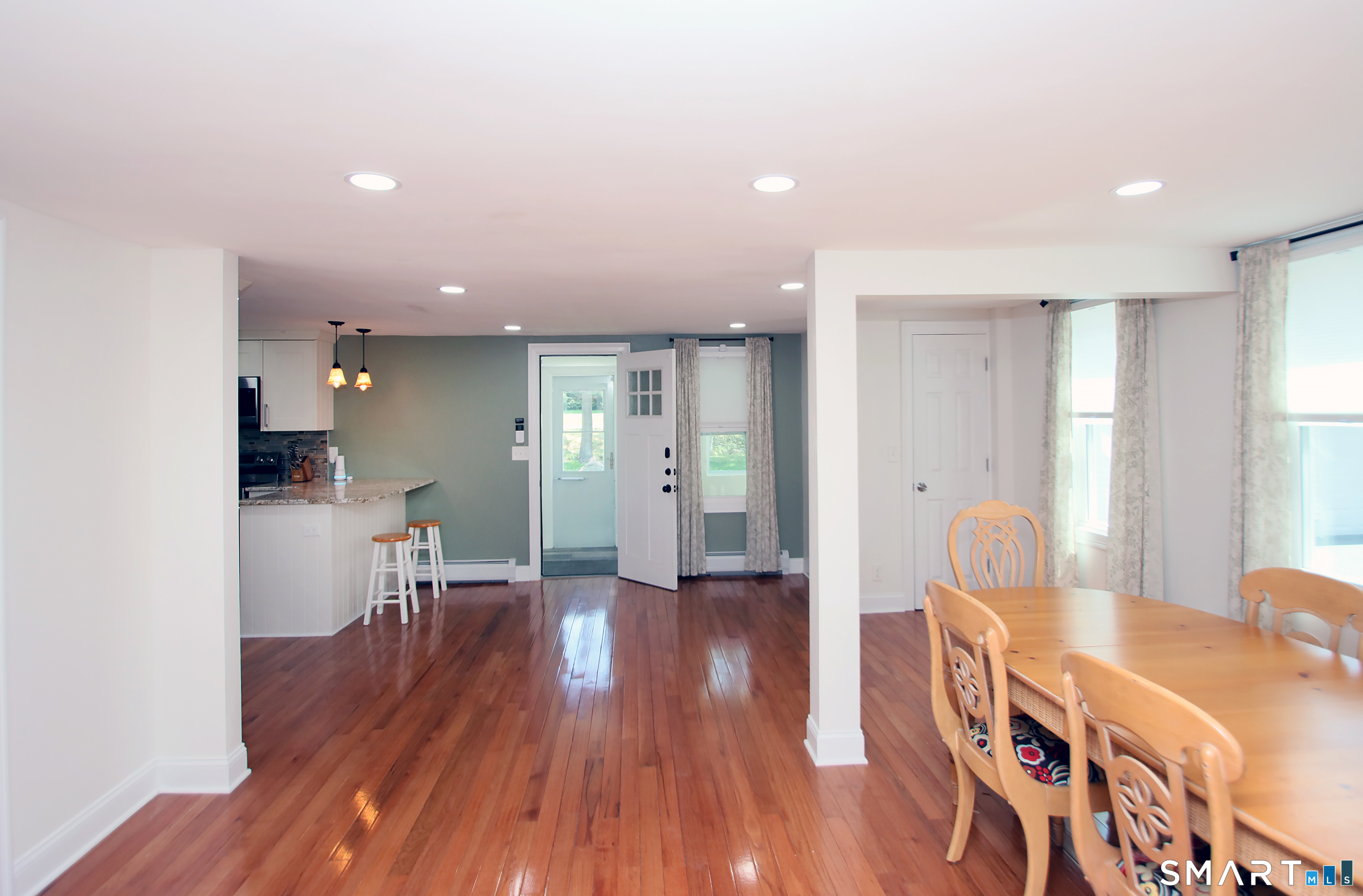 452 Essex Road Property Photo 17