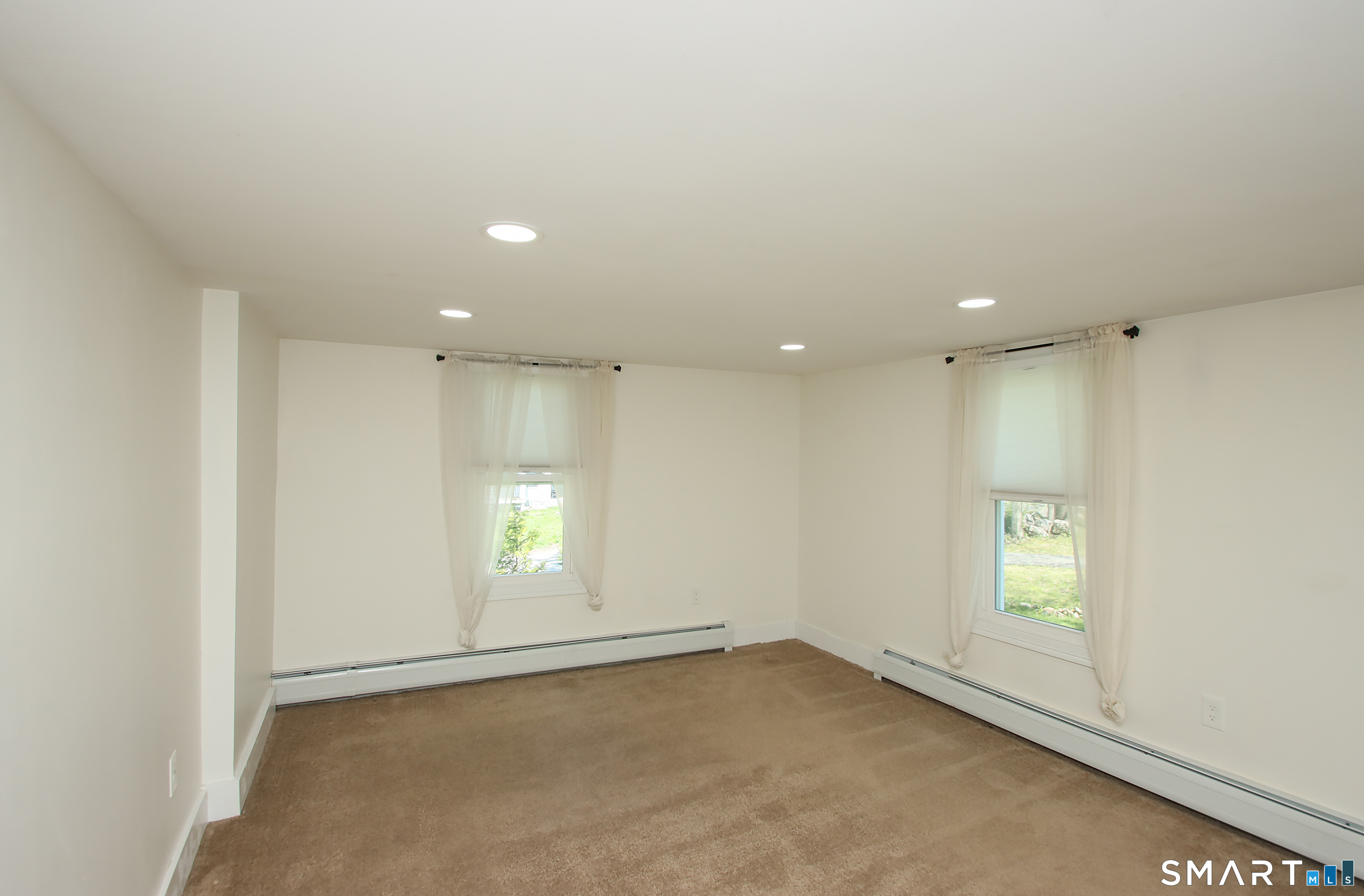 452 Essex Road Property Photo 26