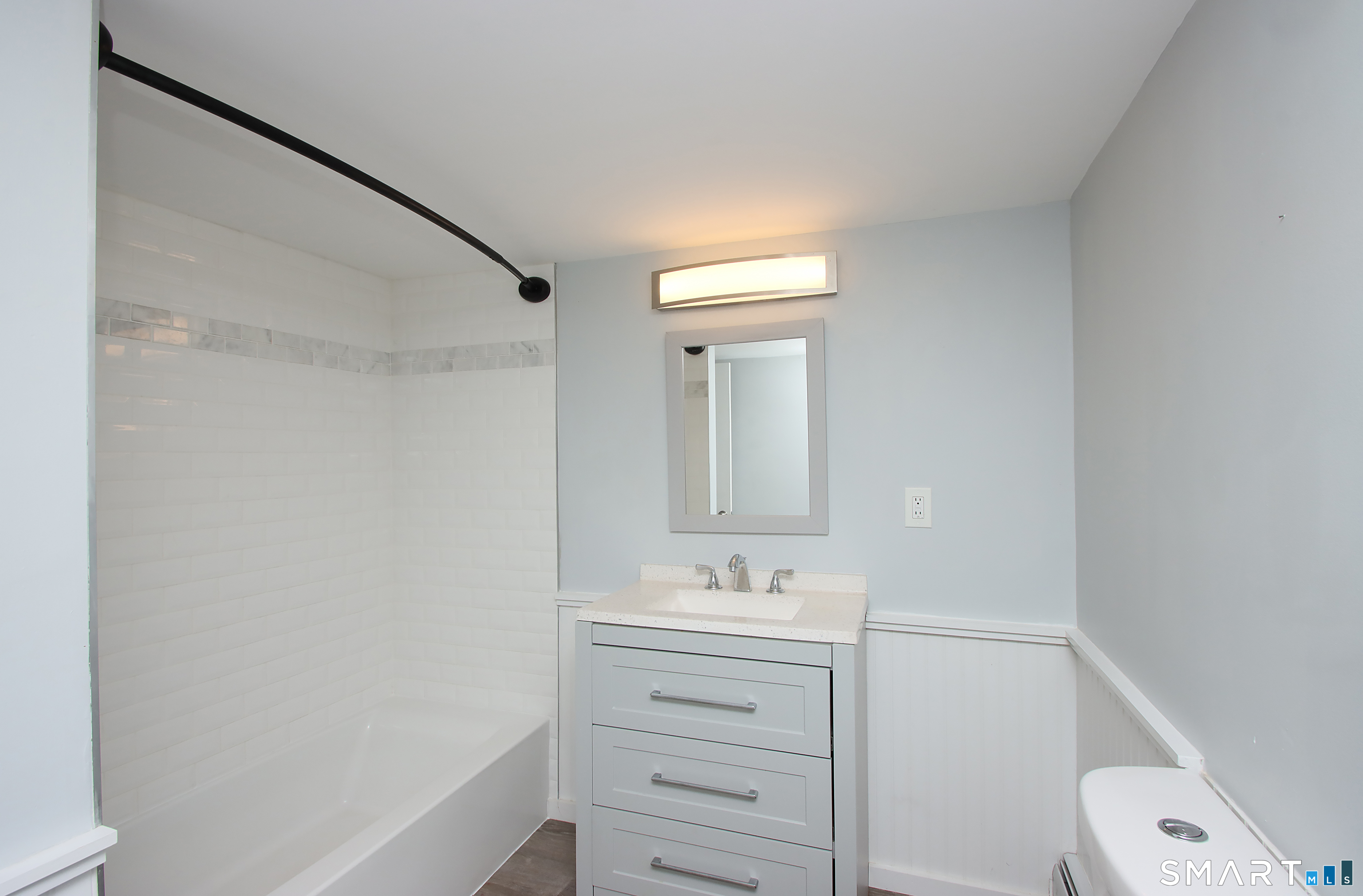 452 Essex Road Property Photo 33