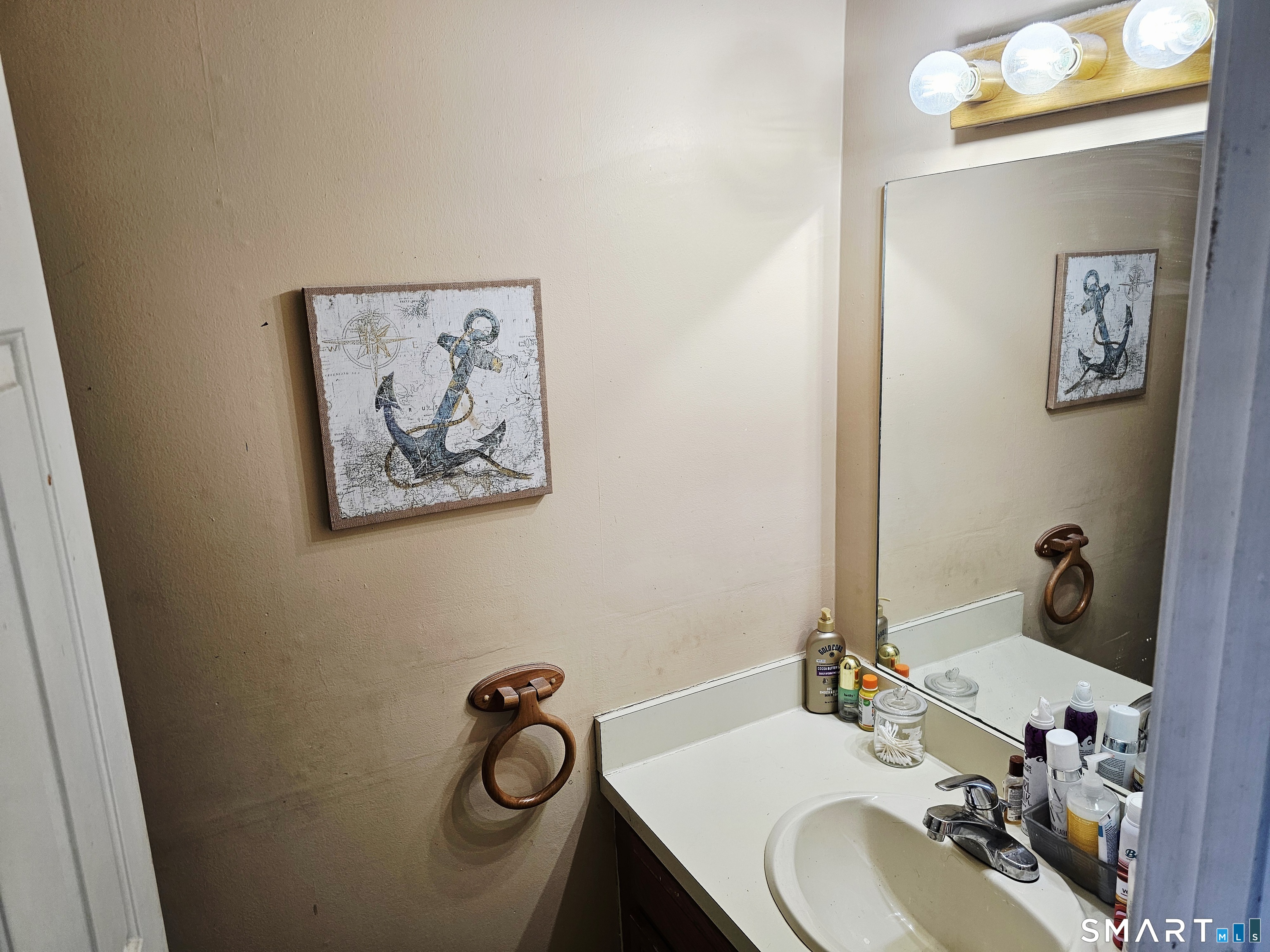 41 Main South 42 Street Property Photo 6
