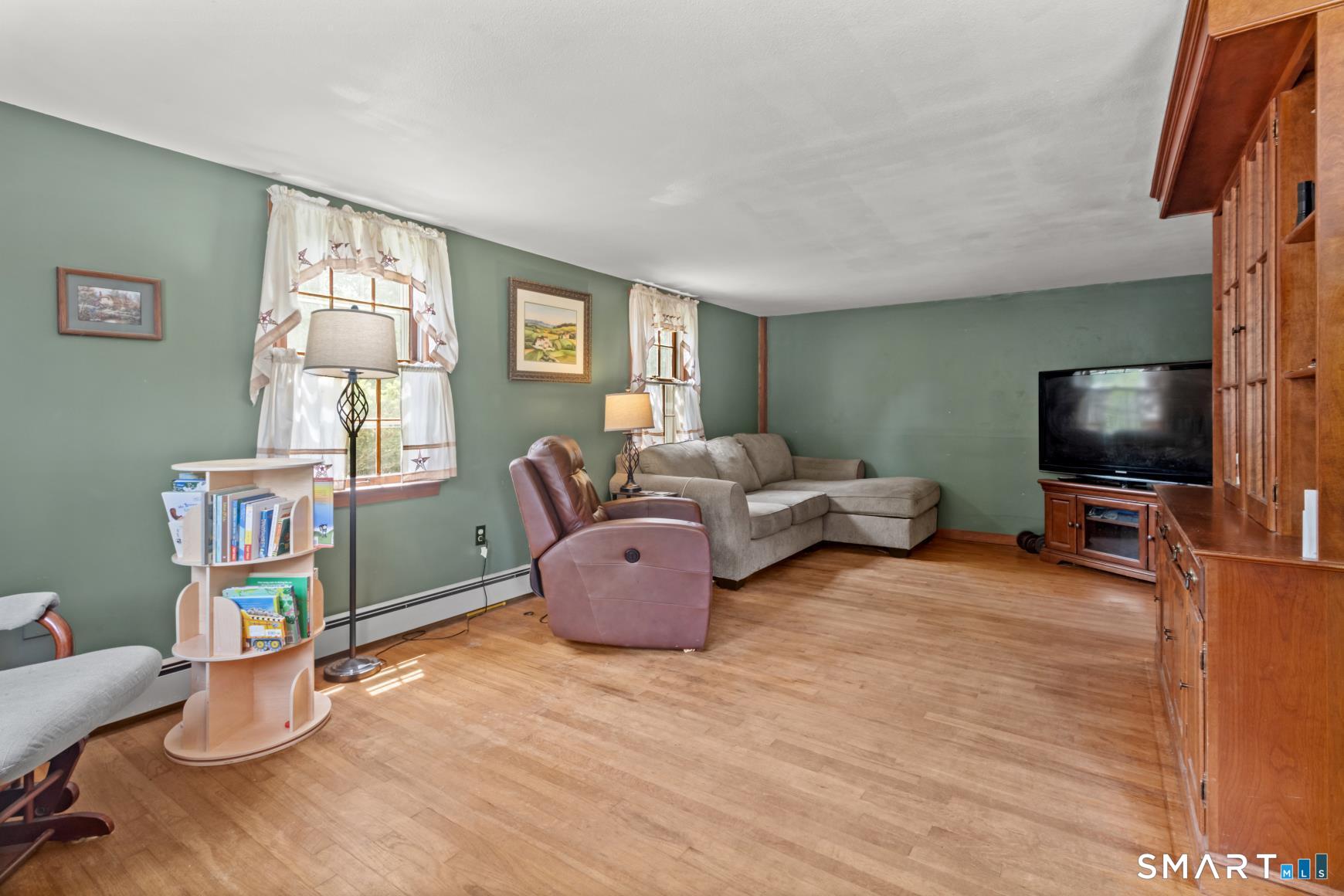 527 Lake Street Property Photo 7
