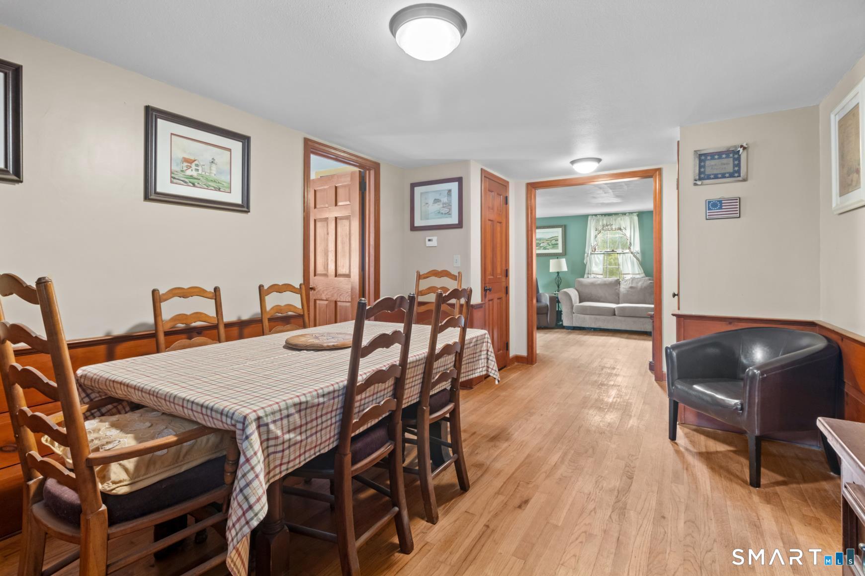 527 Lake Street Property Photo 8