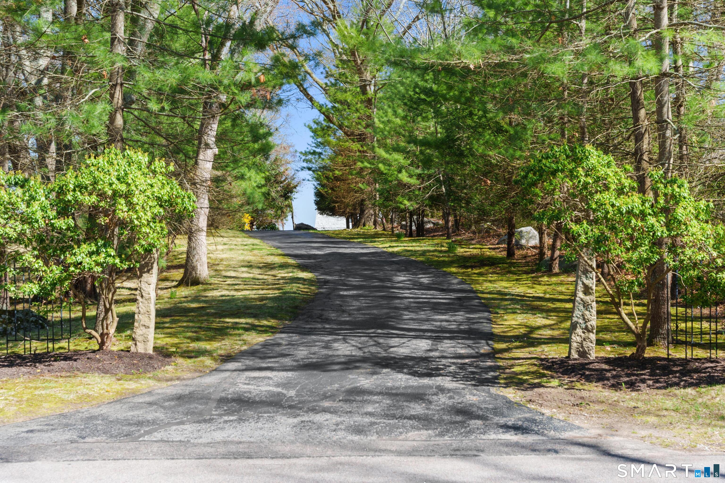 39 Chippechaug Trail Property Photo 15