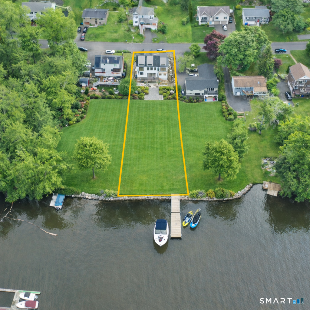 20 Lake Shore North Drive Property Photo 5