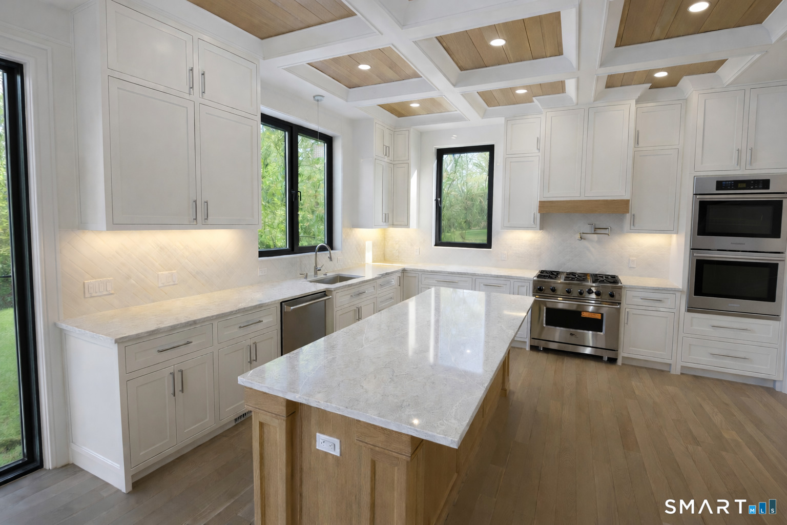 20 Lake Shore North Drive Property Photo 19