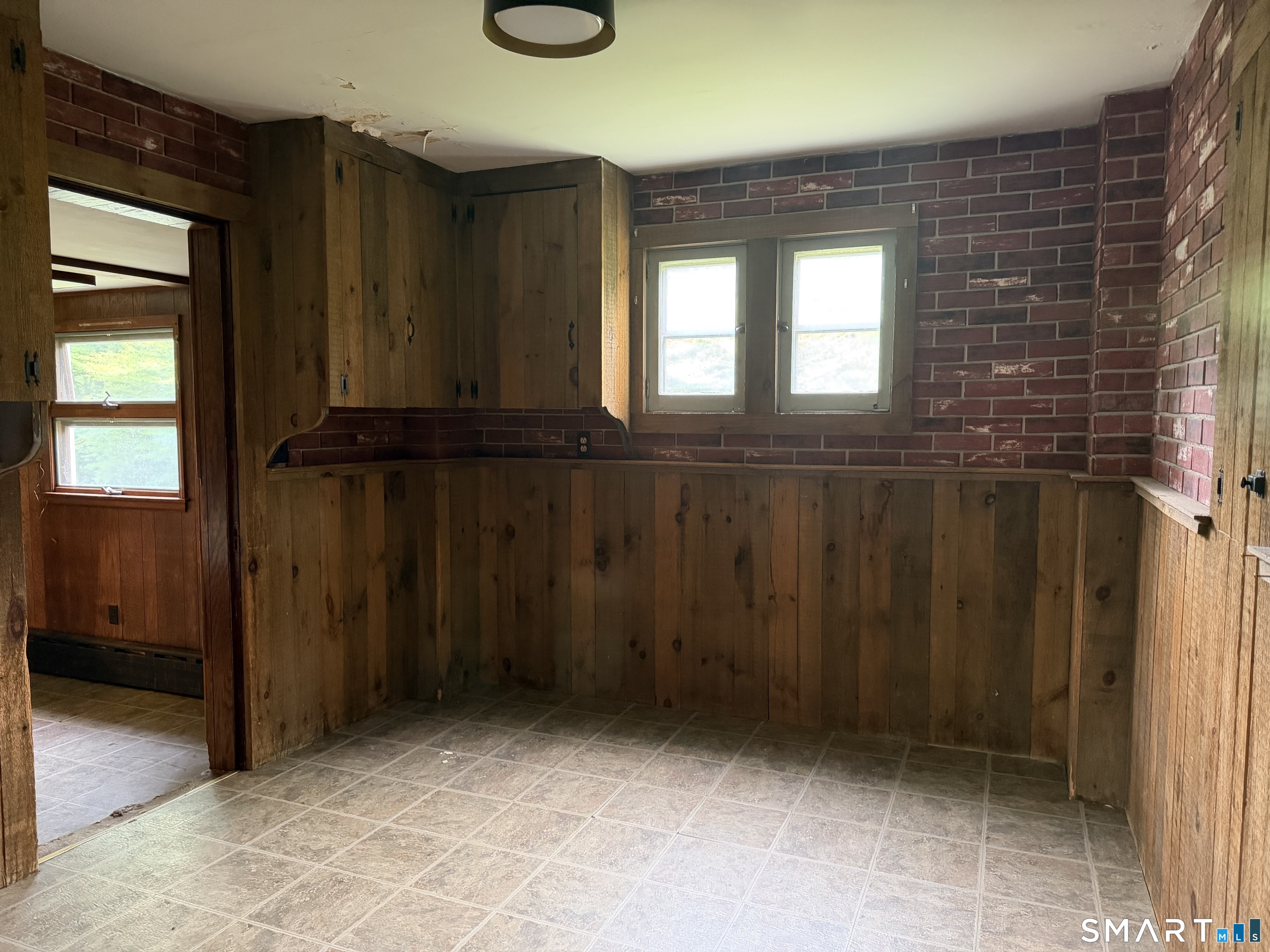 287 Main West Street Property Photo 18