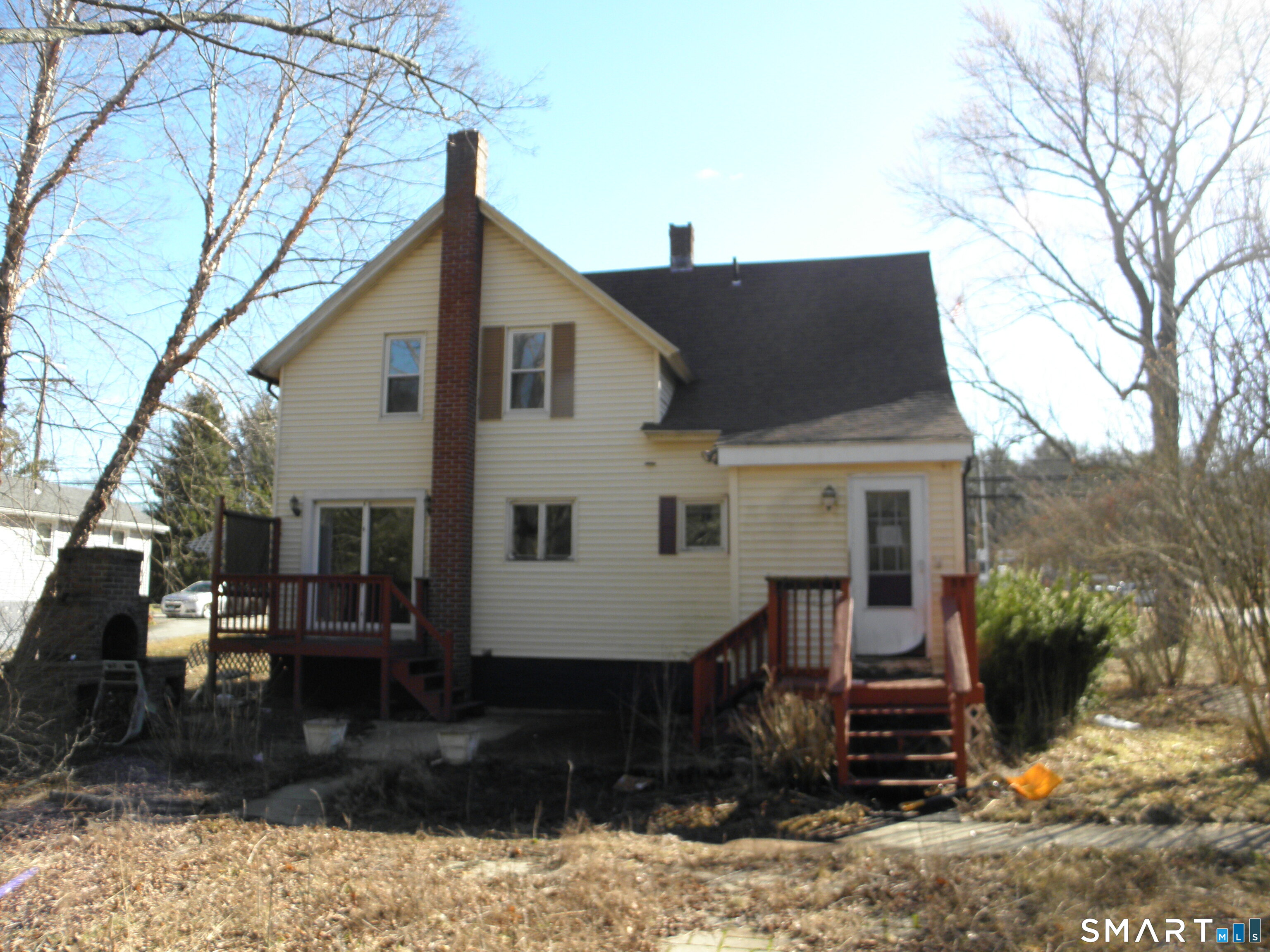 85 Wauregan Road Property Photo 3