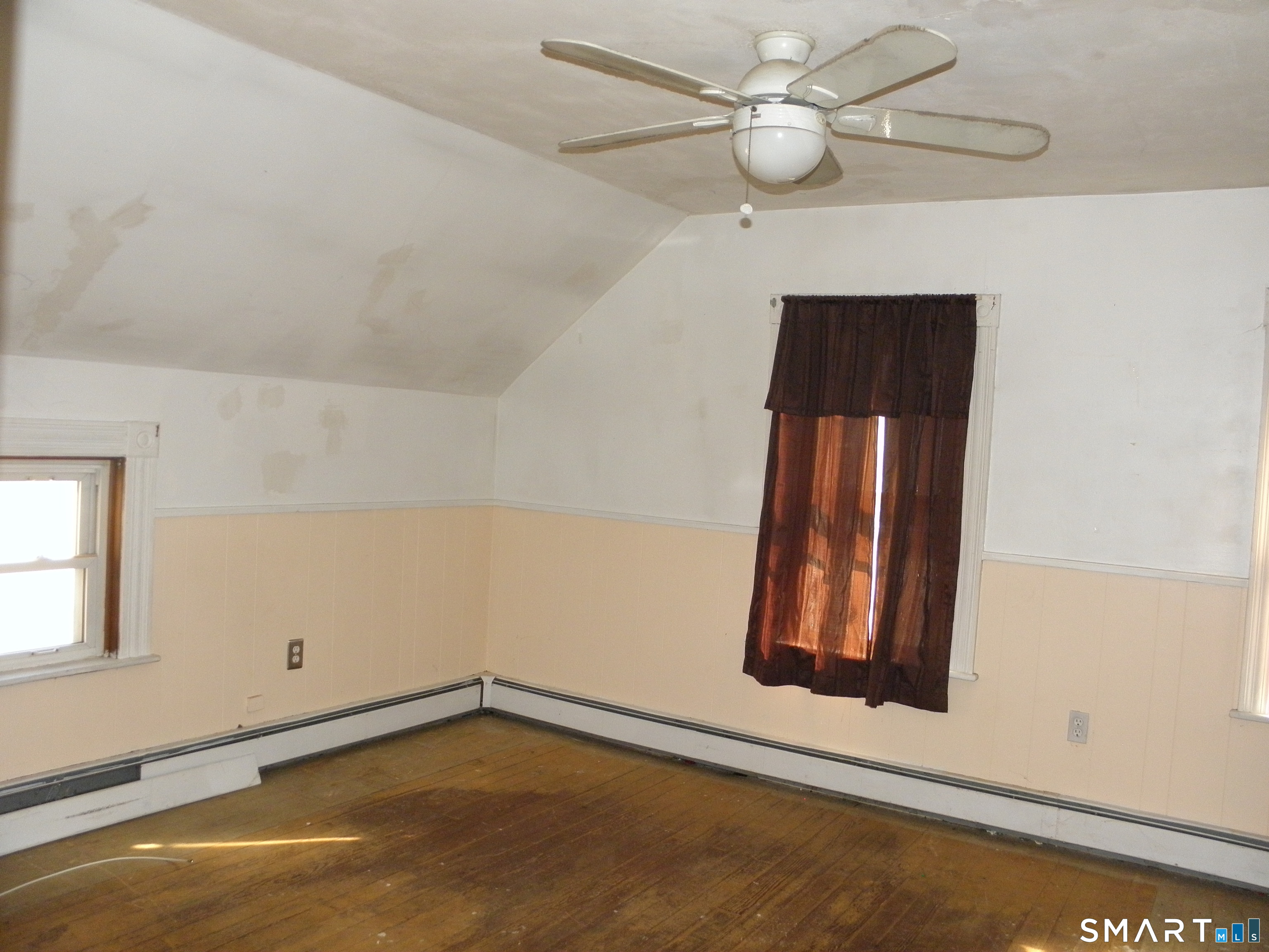 85 Wauregan Road Property Photo 9