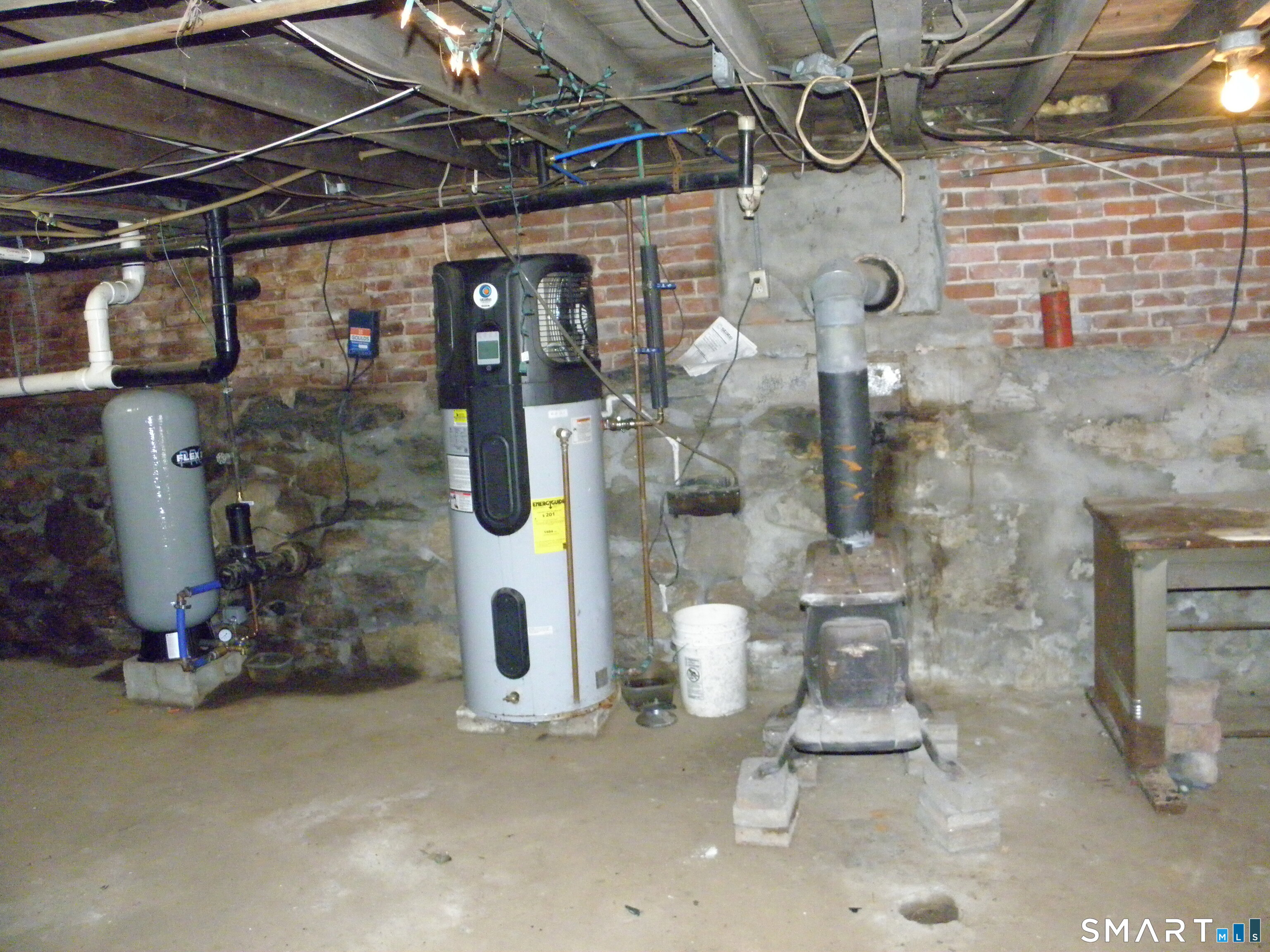 85 Wauregan Road Property Photo 11