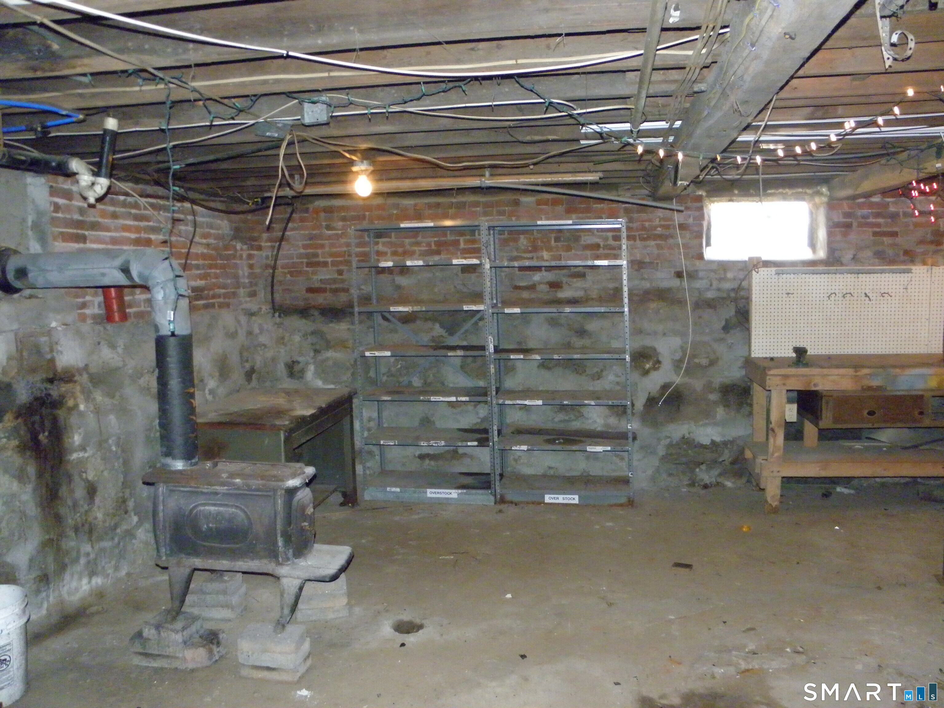 85 Wauregan Road Property Photo 12