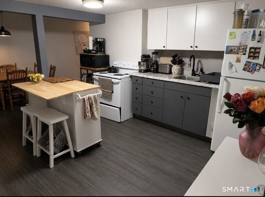 19 Portland Street Property Photo 6