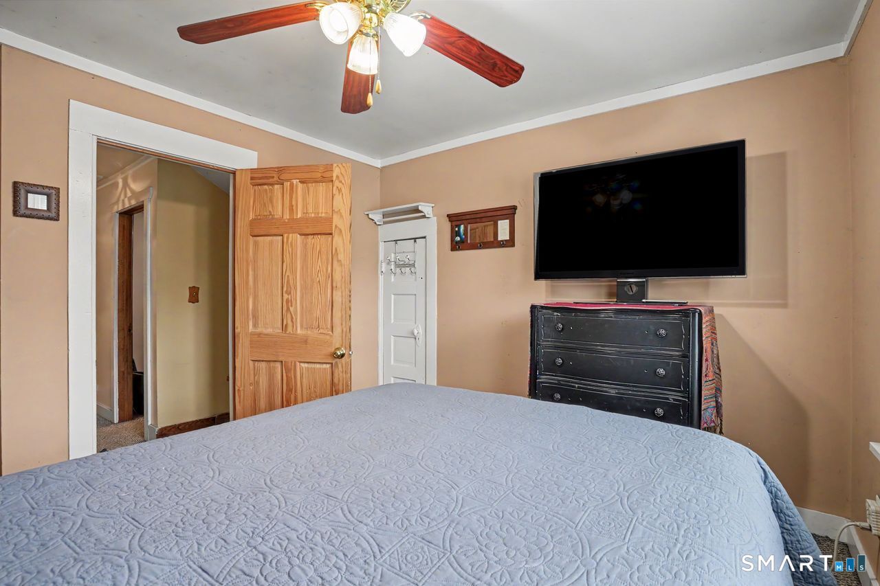 74 Maple Street Property Photo 23