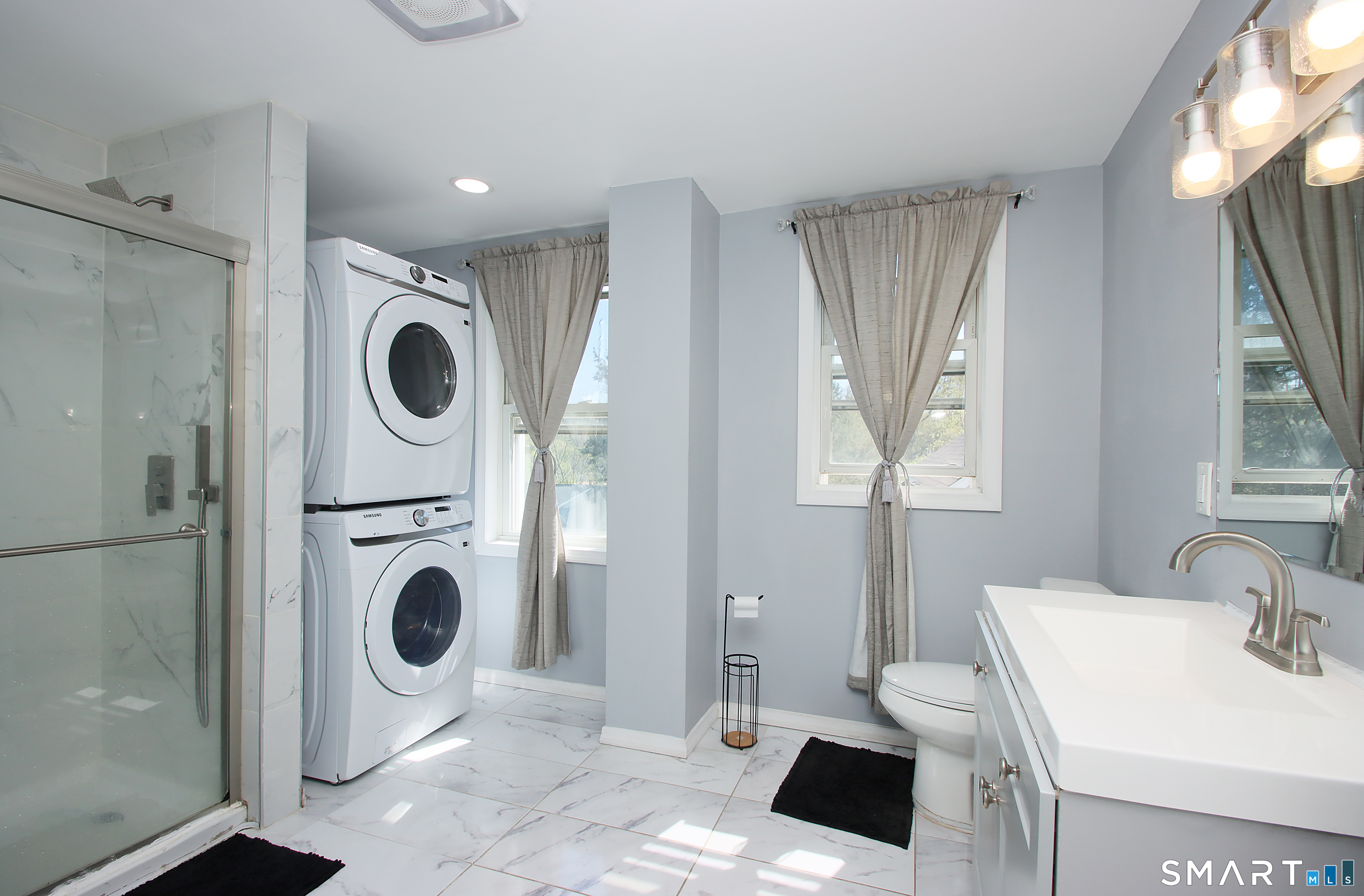 251 Riverside Street Property Photo 18