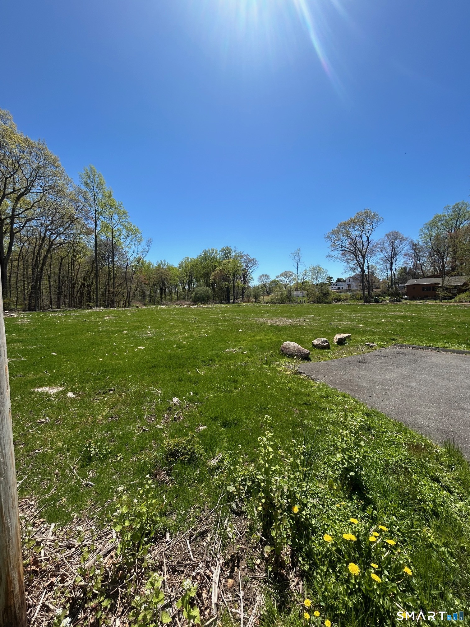 195 Candlewood Road Property Photo 3