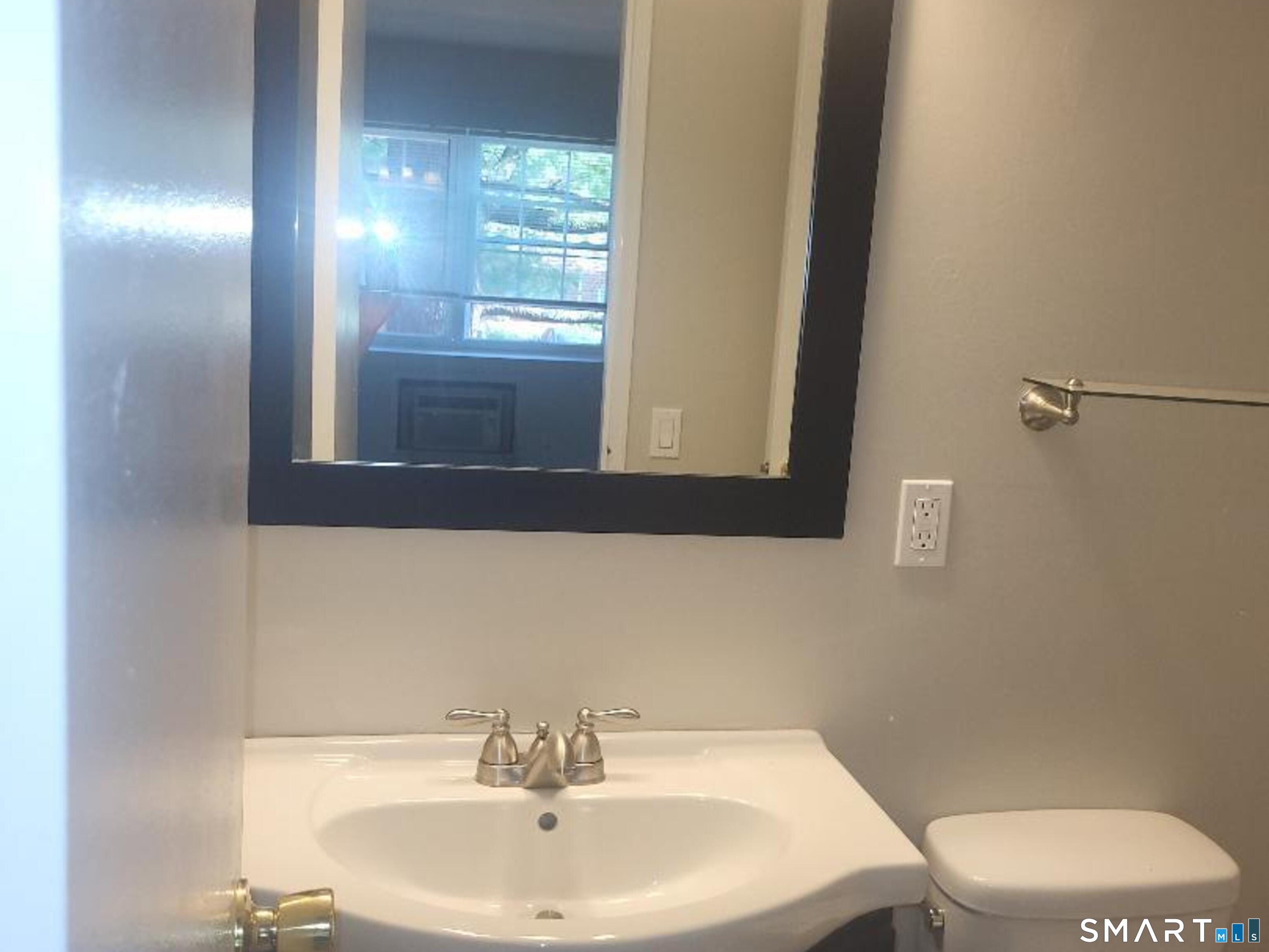 1080 New Haven 91 Avenue Property Photo 10