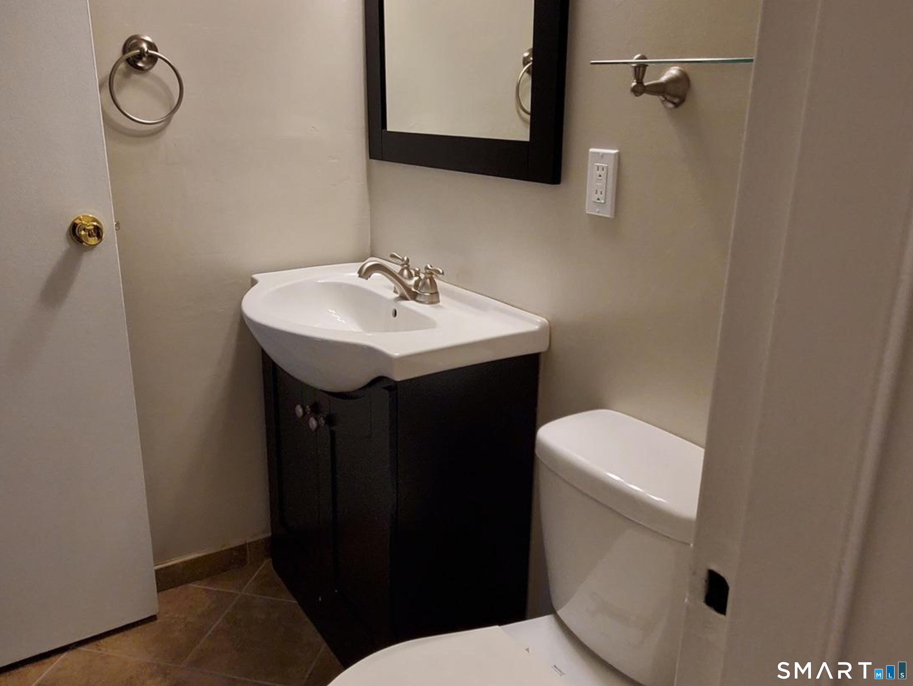 1080 New Haven 91 Avenue Property Photo 12