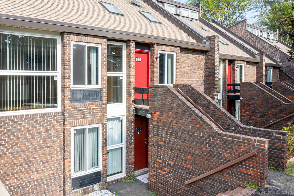 100 State Street Property Photo 14