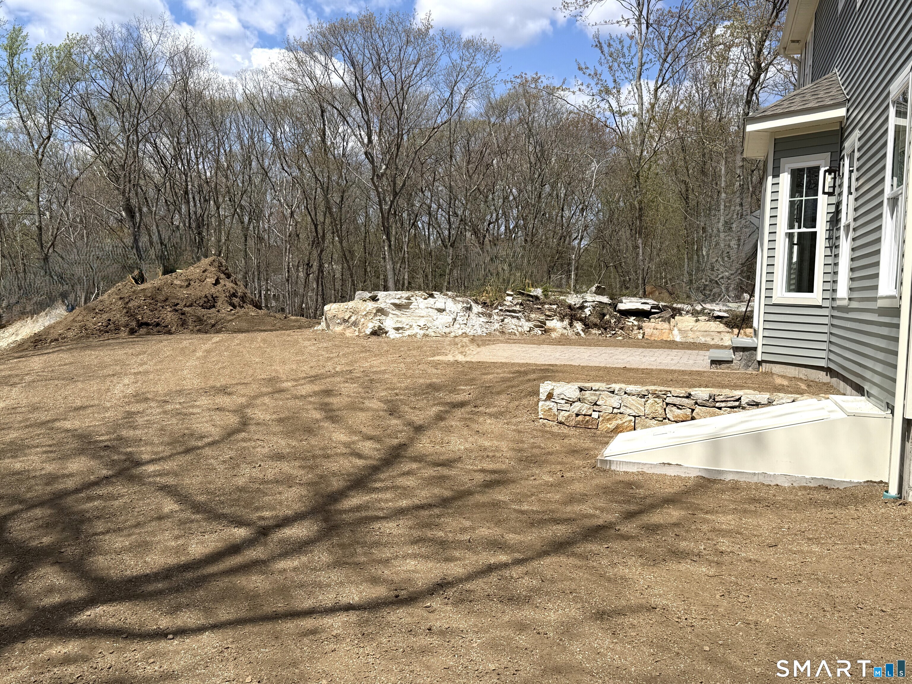 15 Scotch Pine Drive Property Photo 3