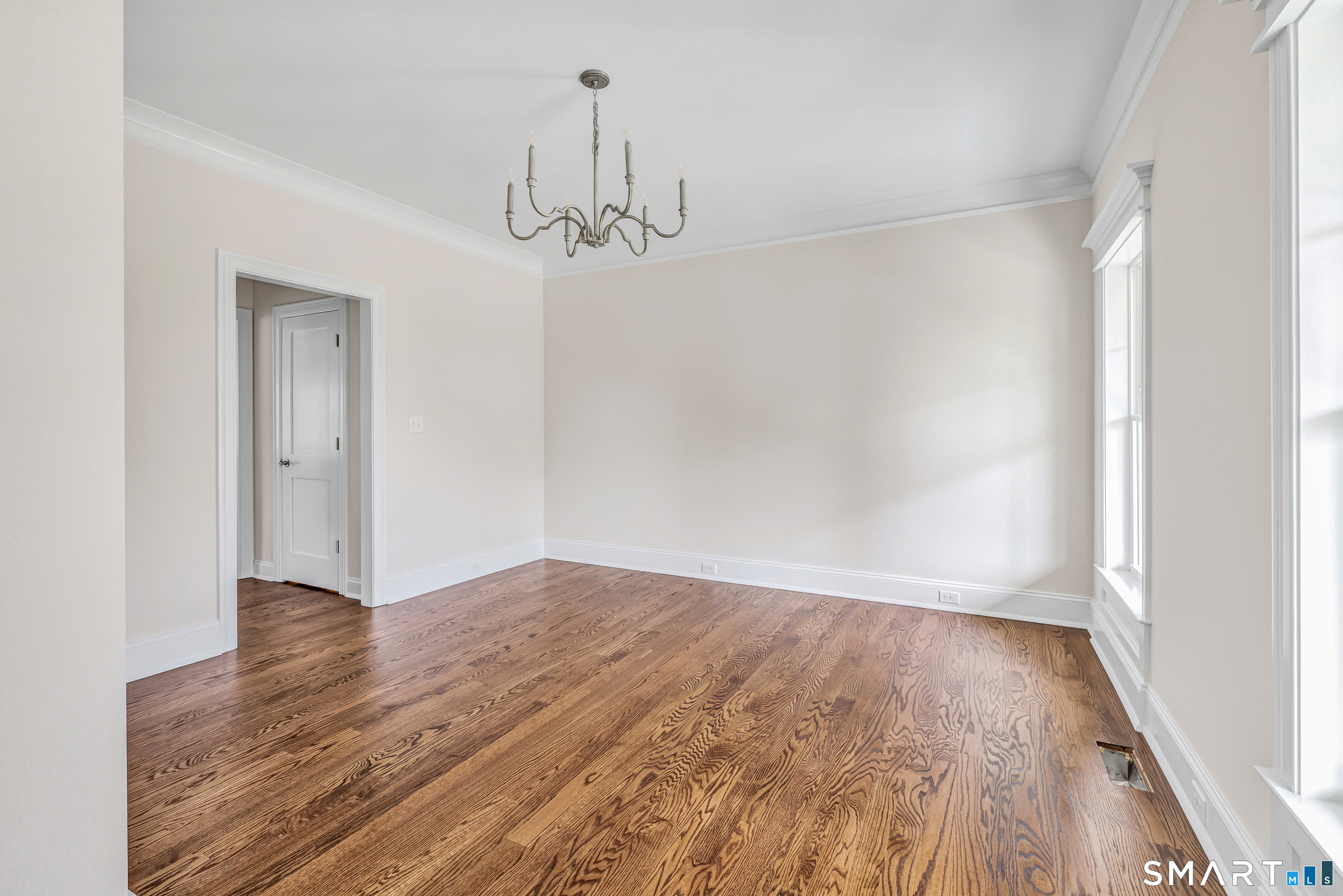 15 Scotch Pine Drive Property Photo 6