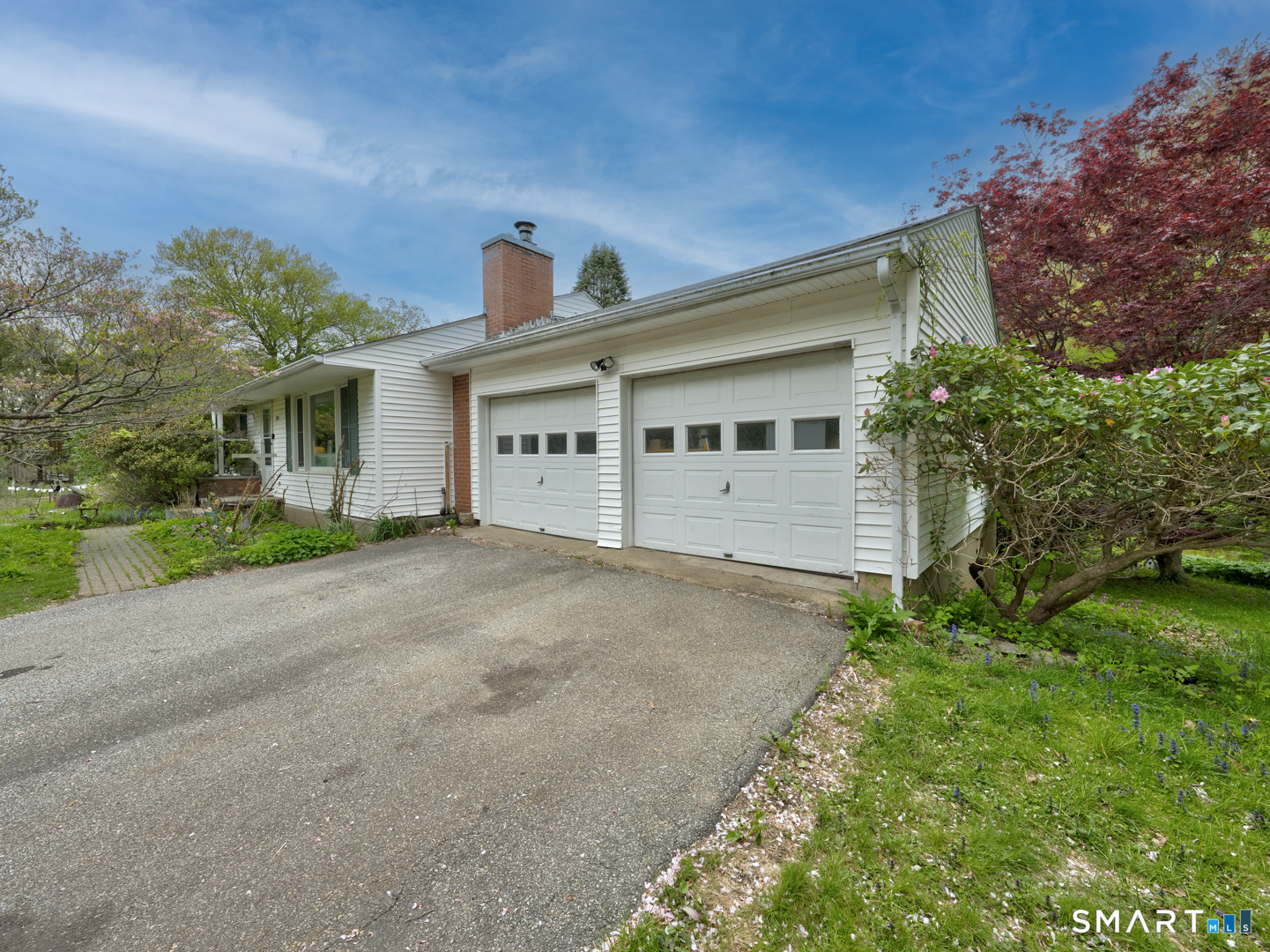 384 Woodland Road Property Photo 4