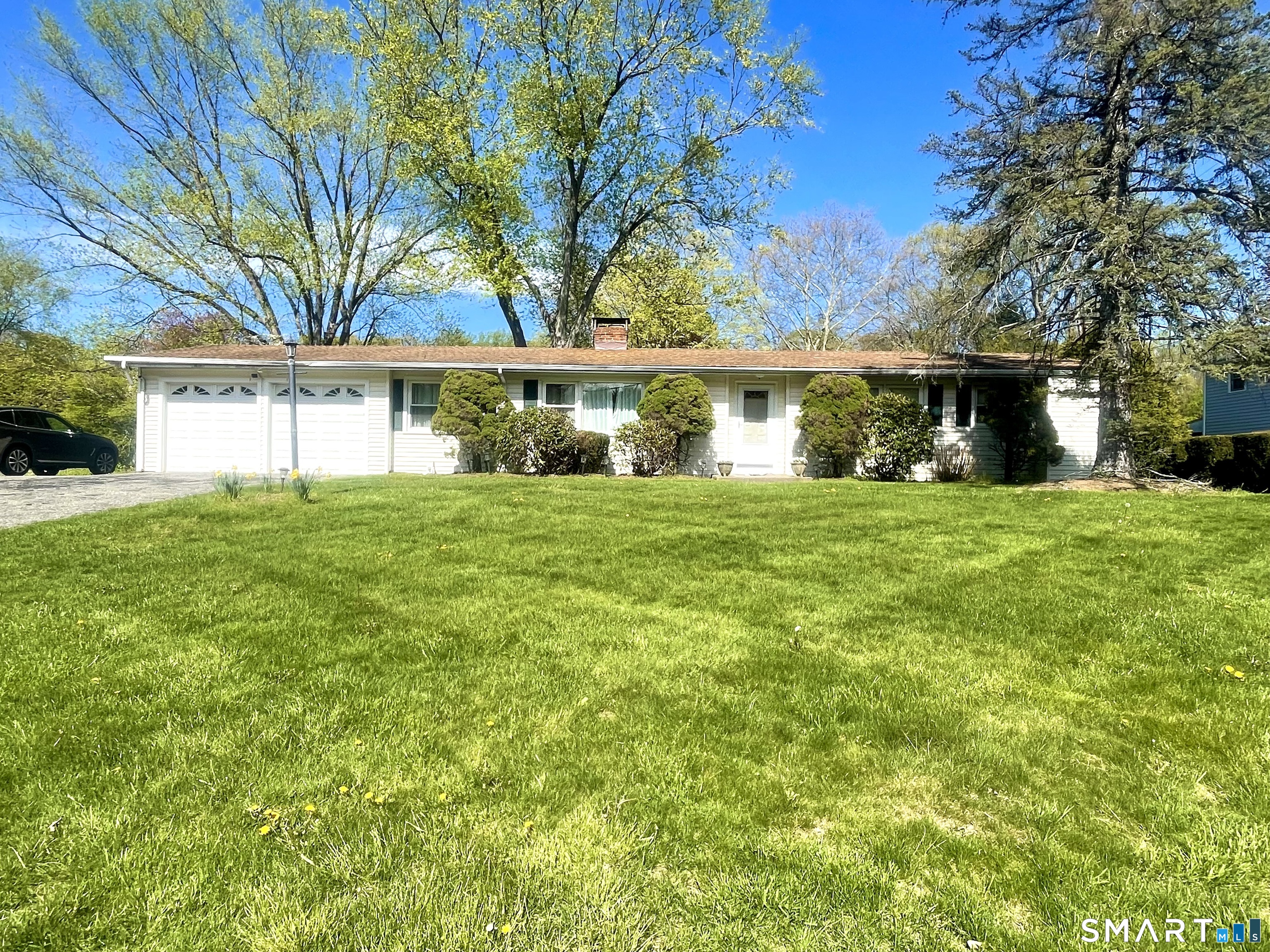 2698 Easton Turnpike Property Photo 2