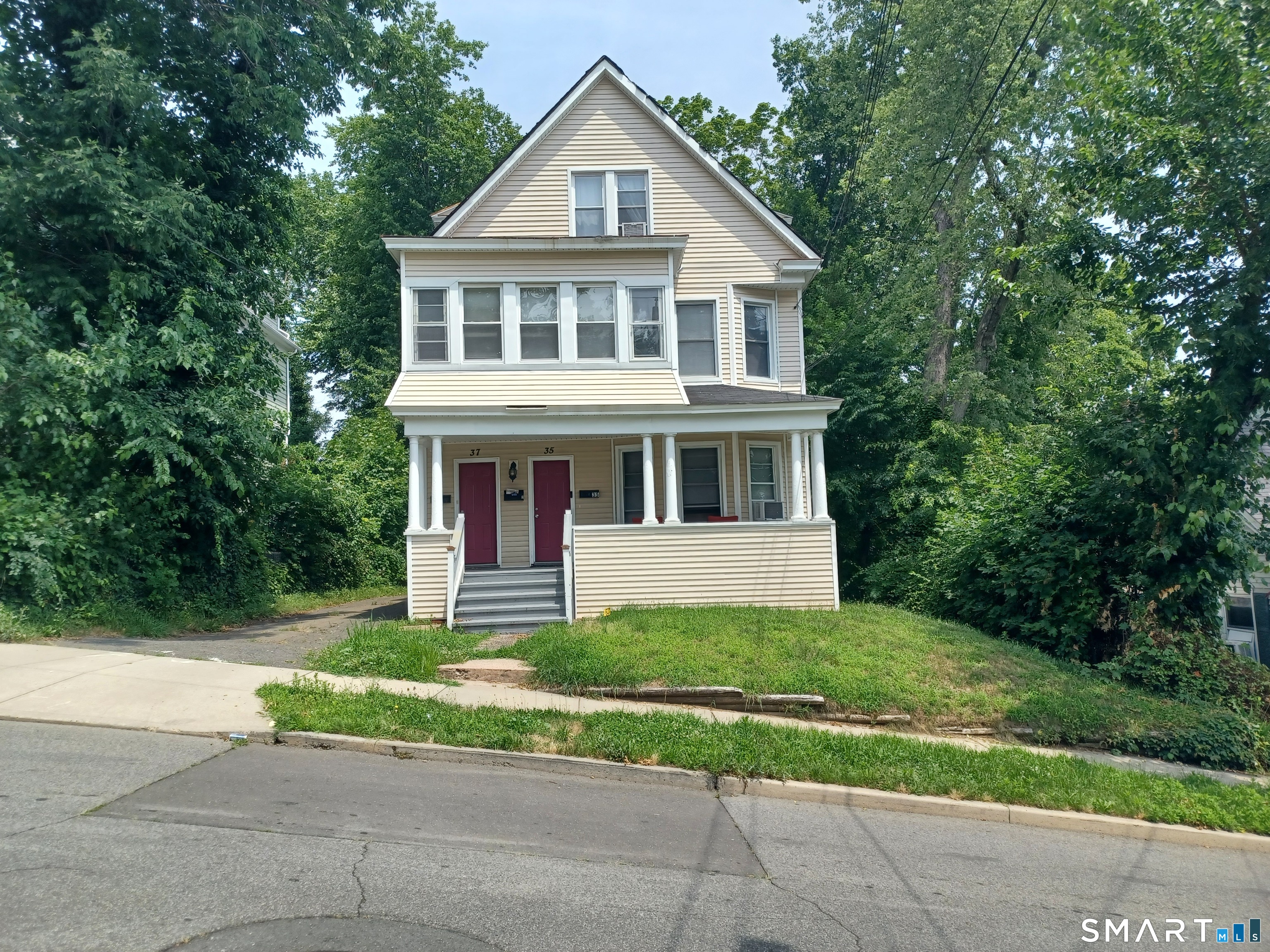 37 Fairfield 2nd Floor Street Property Photo 1