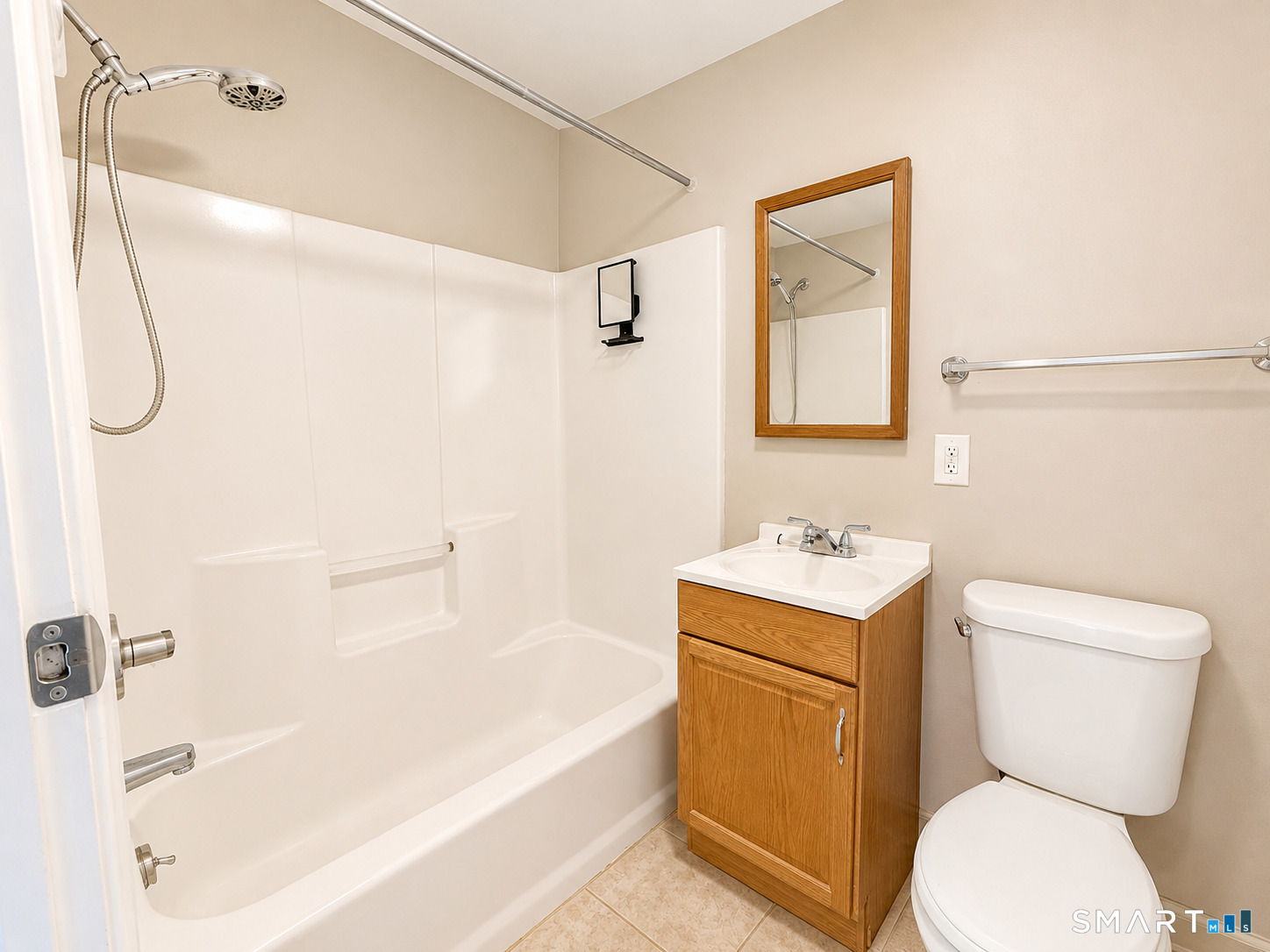 82 Main Street Property Photo 7