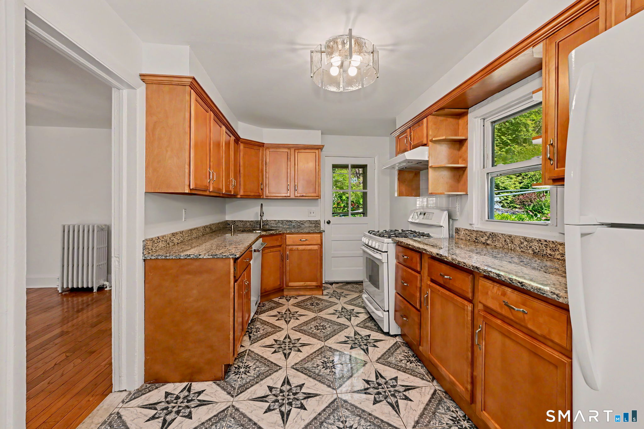 276 Bruce Park Avenue Property Photo 22
