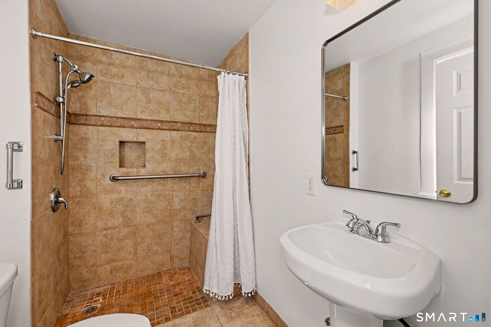 276 Bruce Park Avenue Property Photo 29