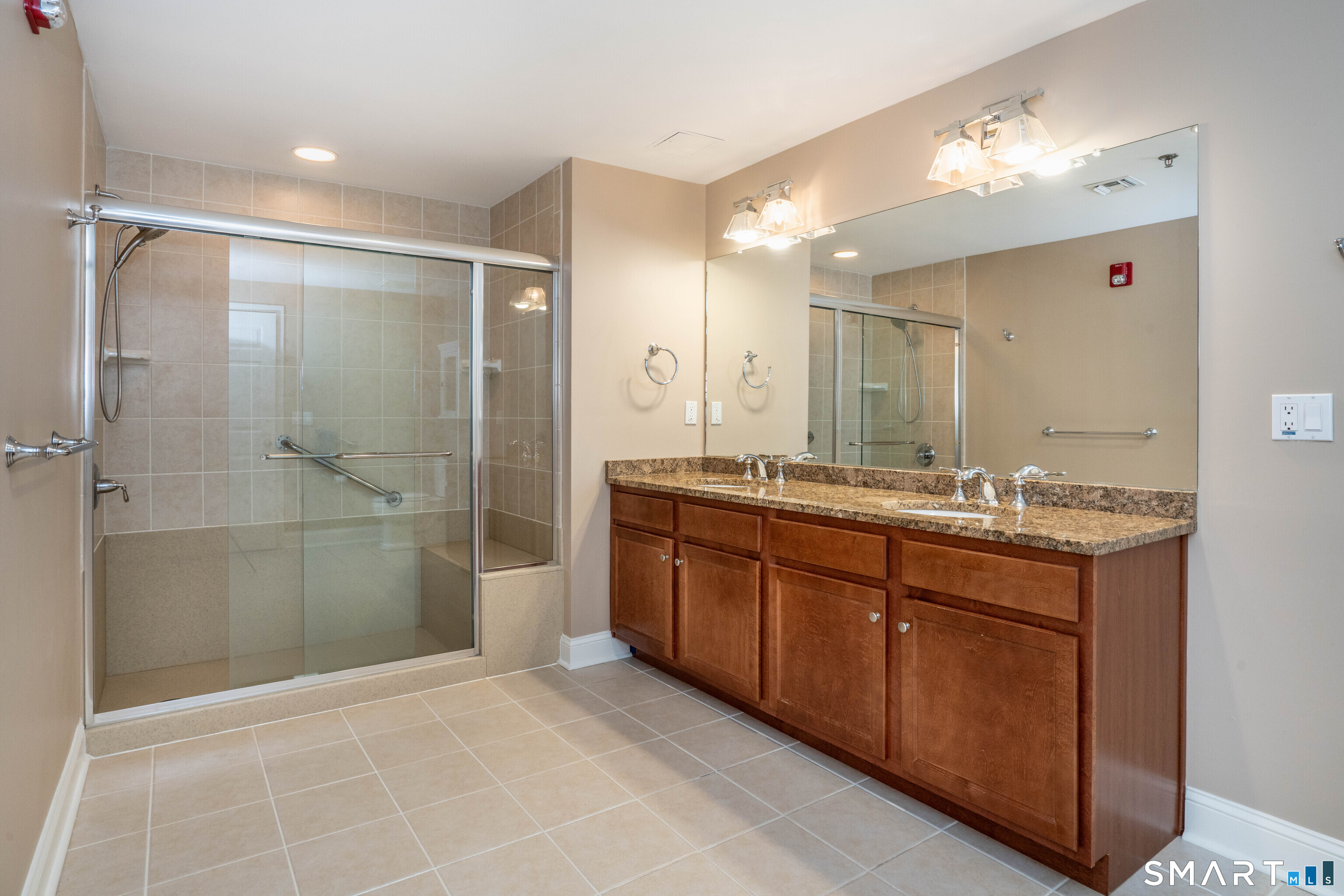25 Cassandra 107 Boulevard Property Photo 20