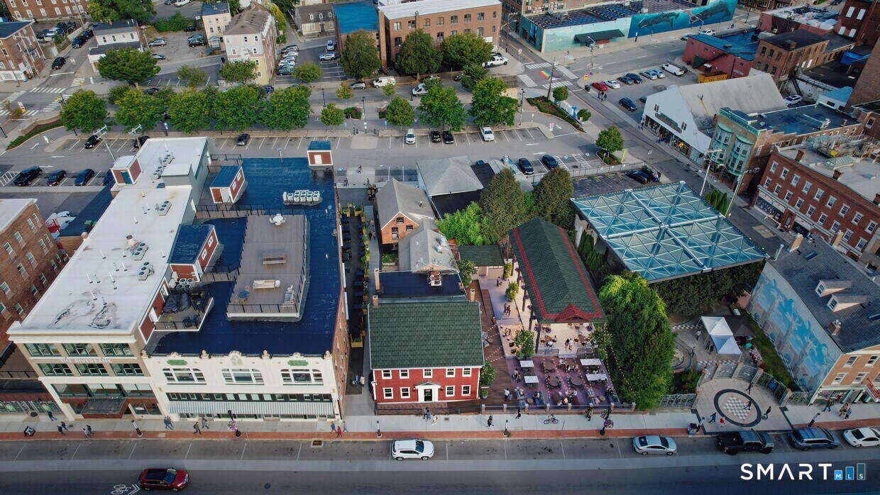 109-111 Bank Street Property Photo 2