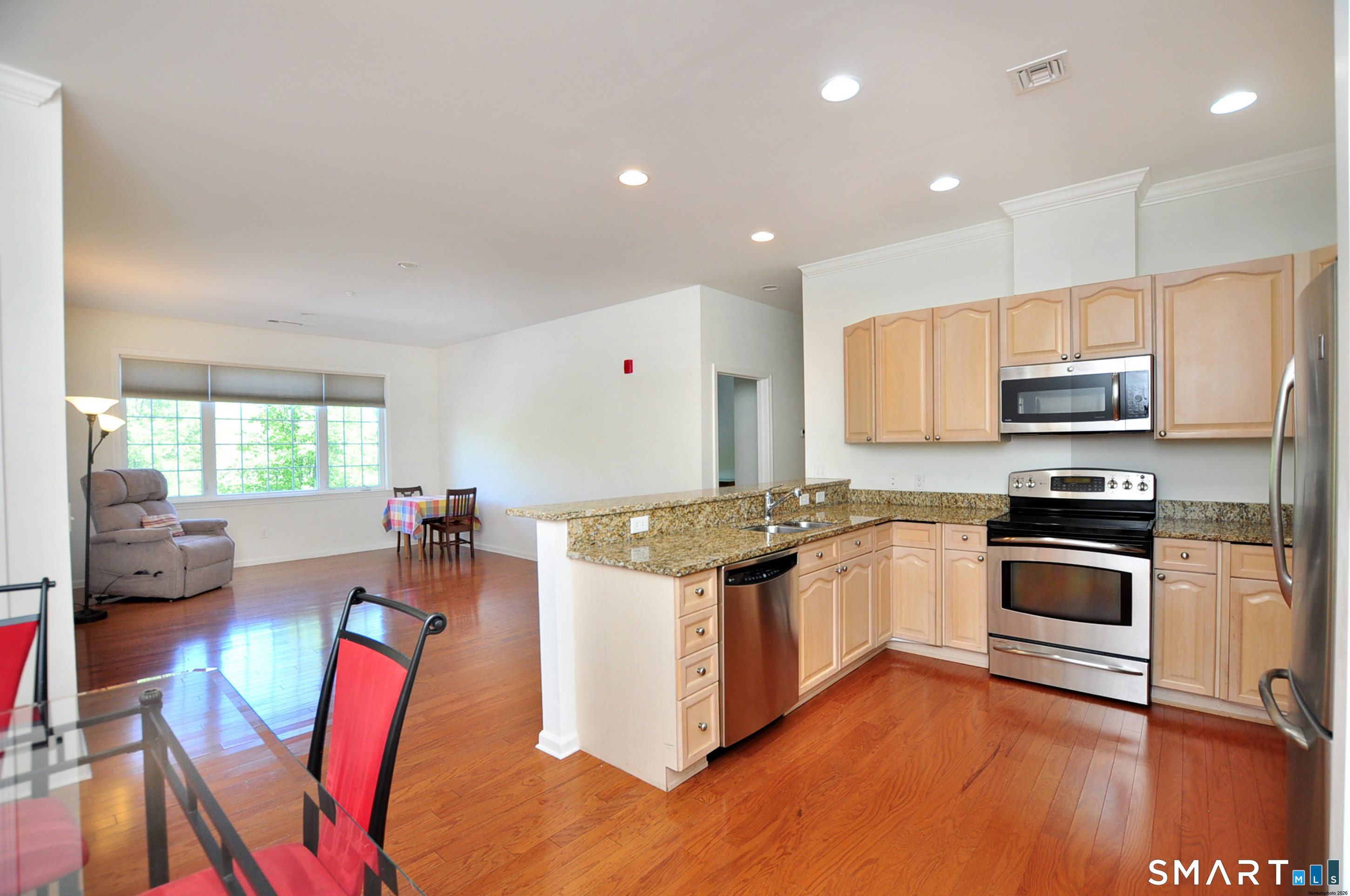 1 King Philip 218 Drive Property Photo 9