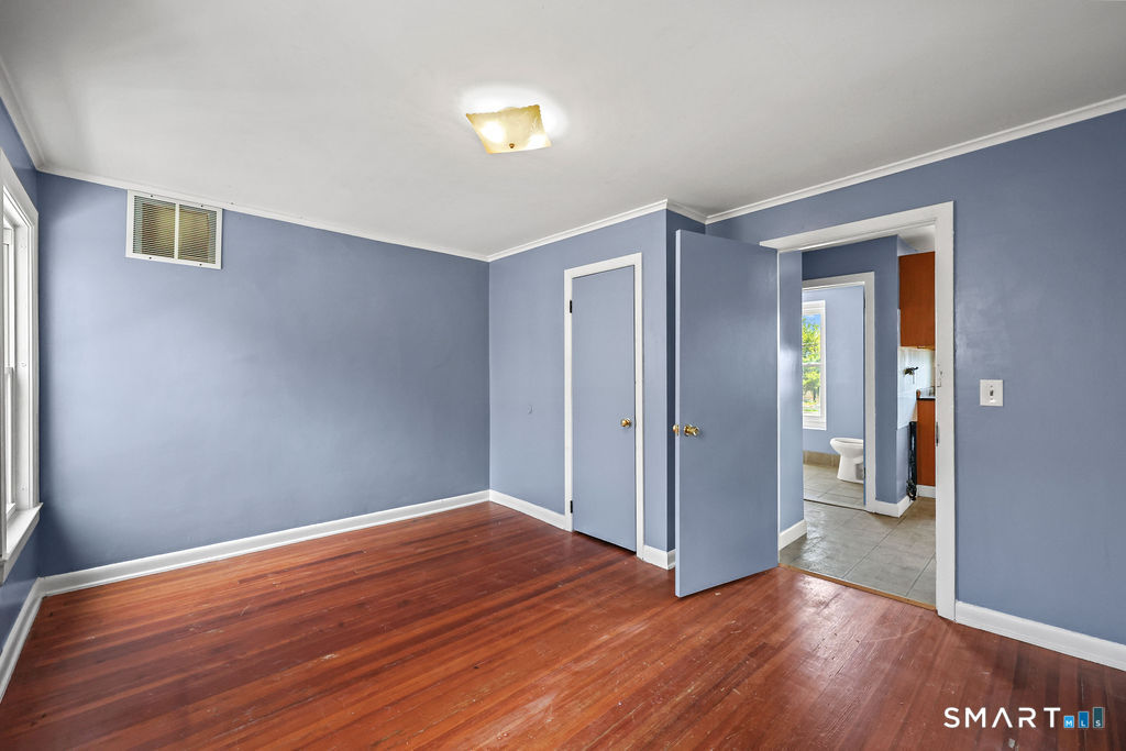 13 Portland Street Property Photo 17