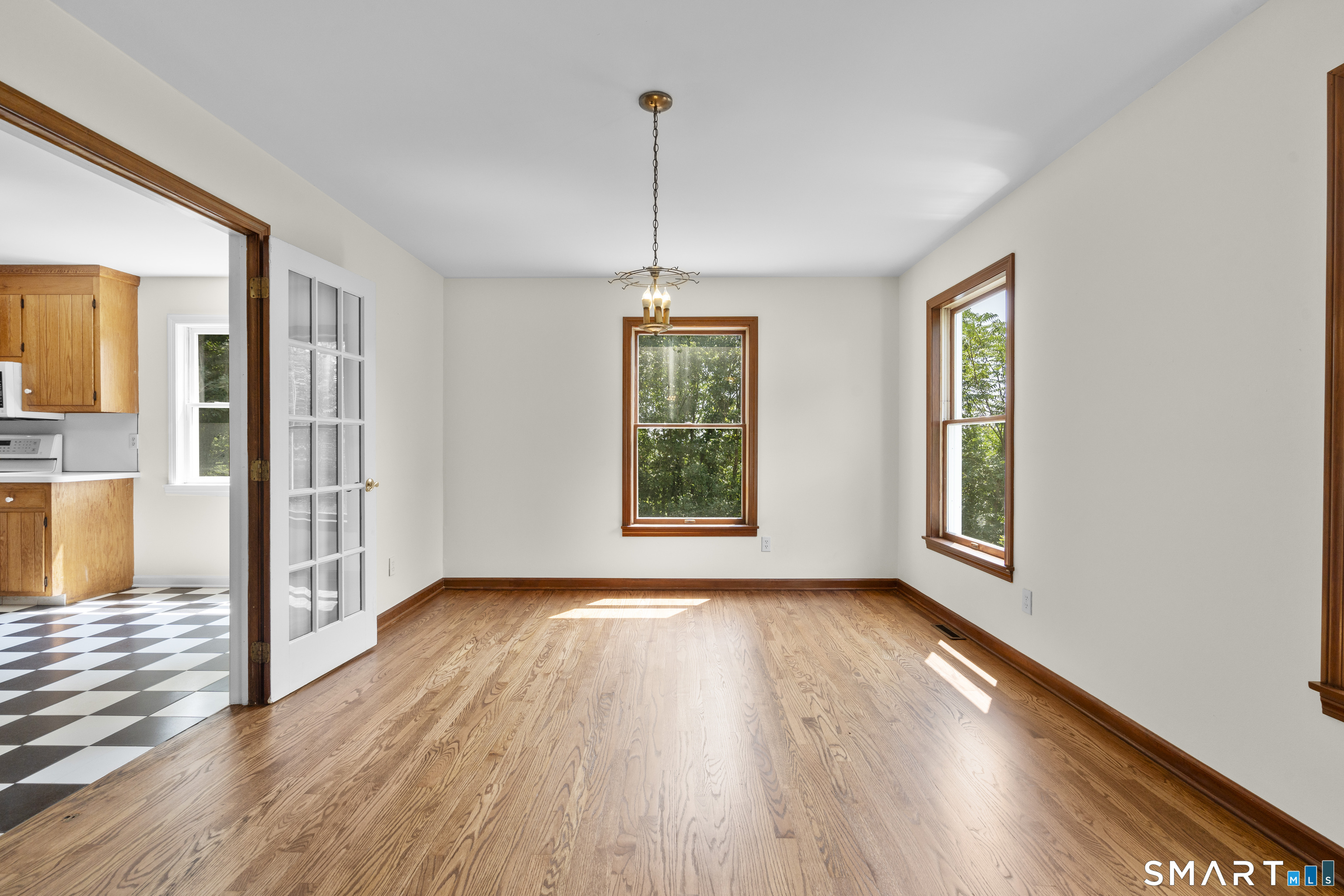 128 Midwood Avenue Property Photo 8