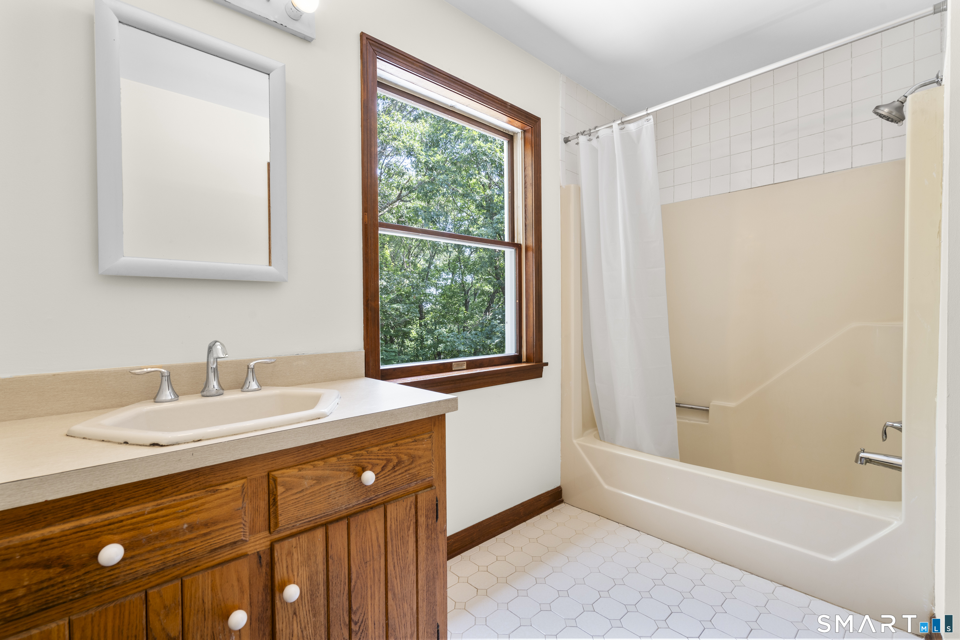 128 Midwood Avenue Property Photo 18