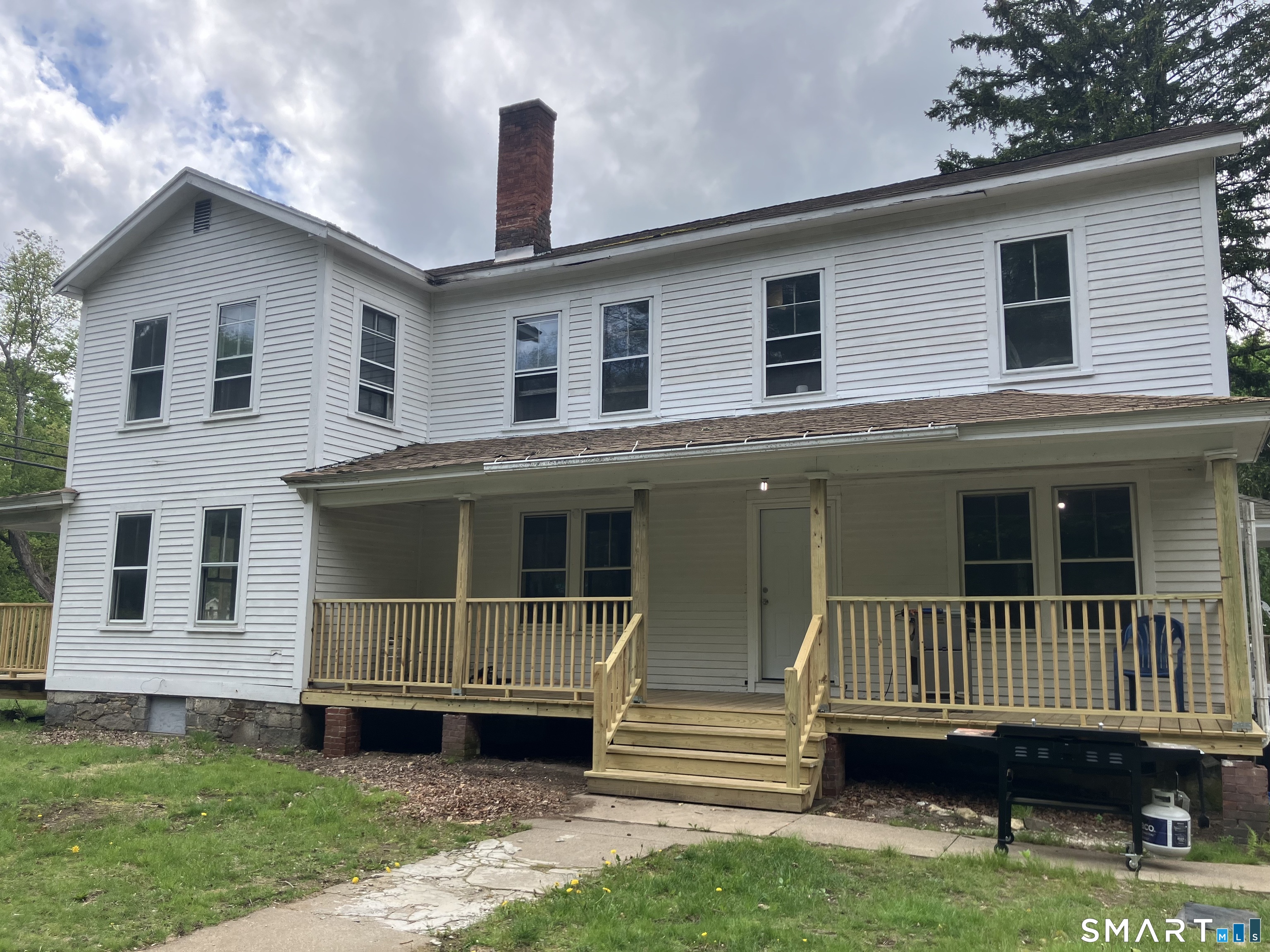 28 Village Street Property Photo 1