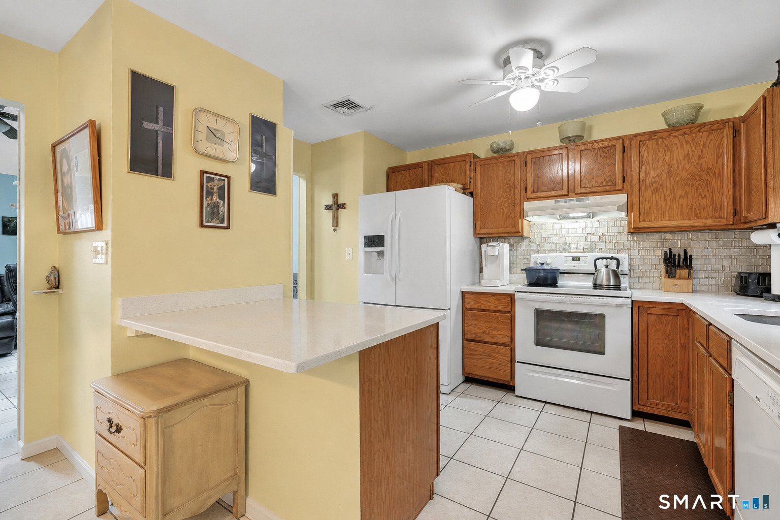 123 River Road Property Photo 6