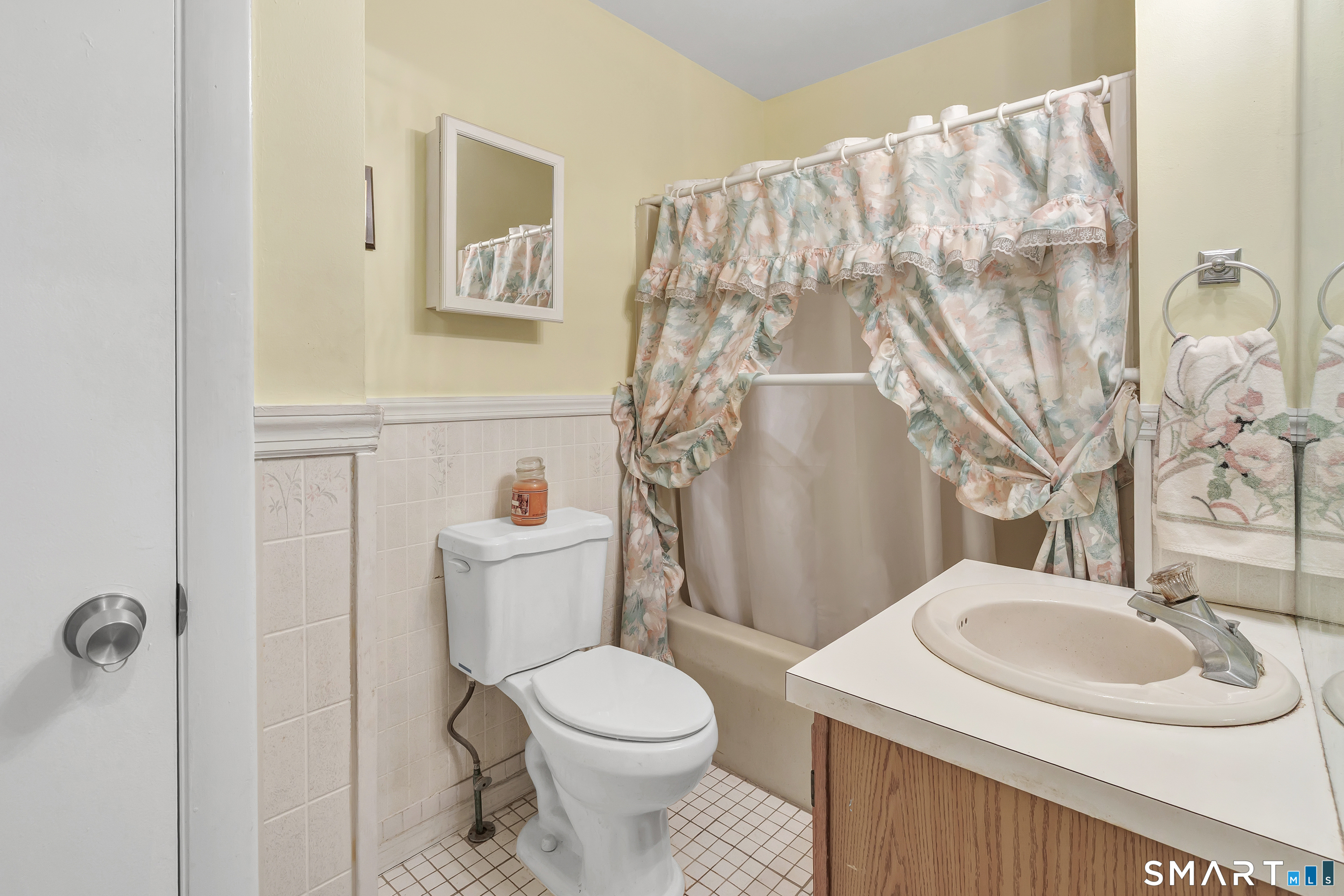 123 River Road Property Photo 10