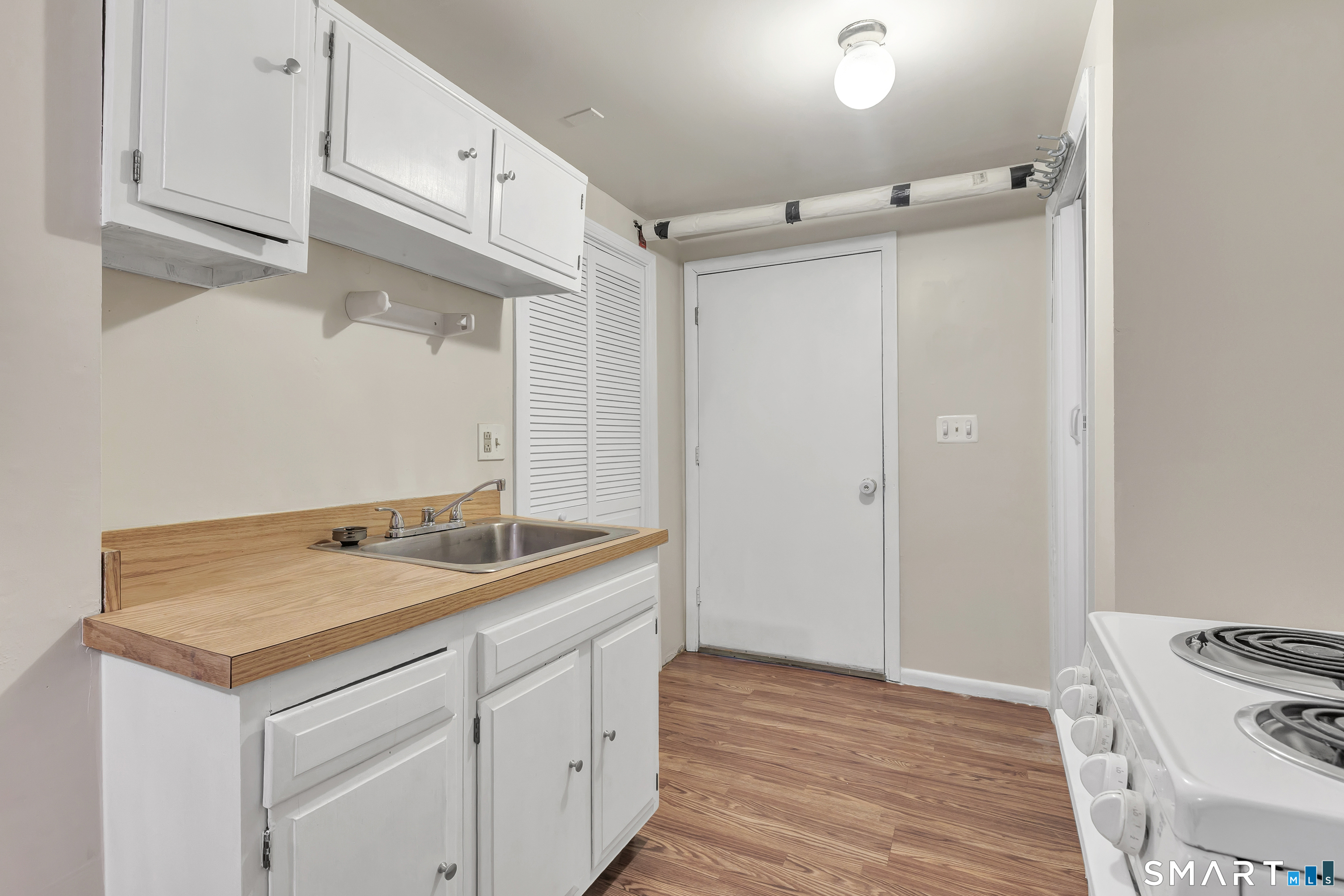 123 River Road Property Photo 22