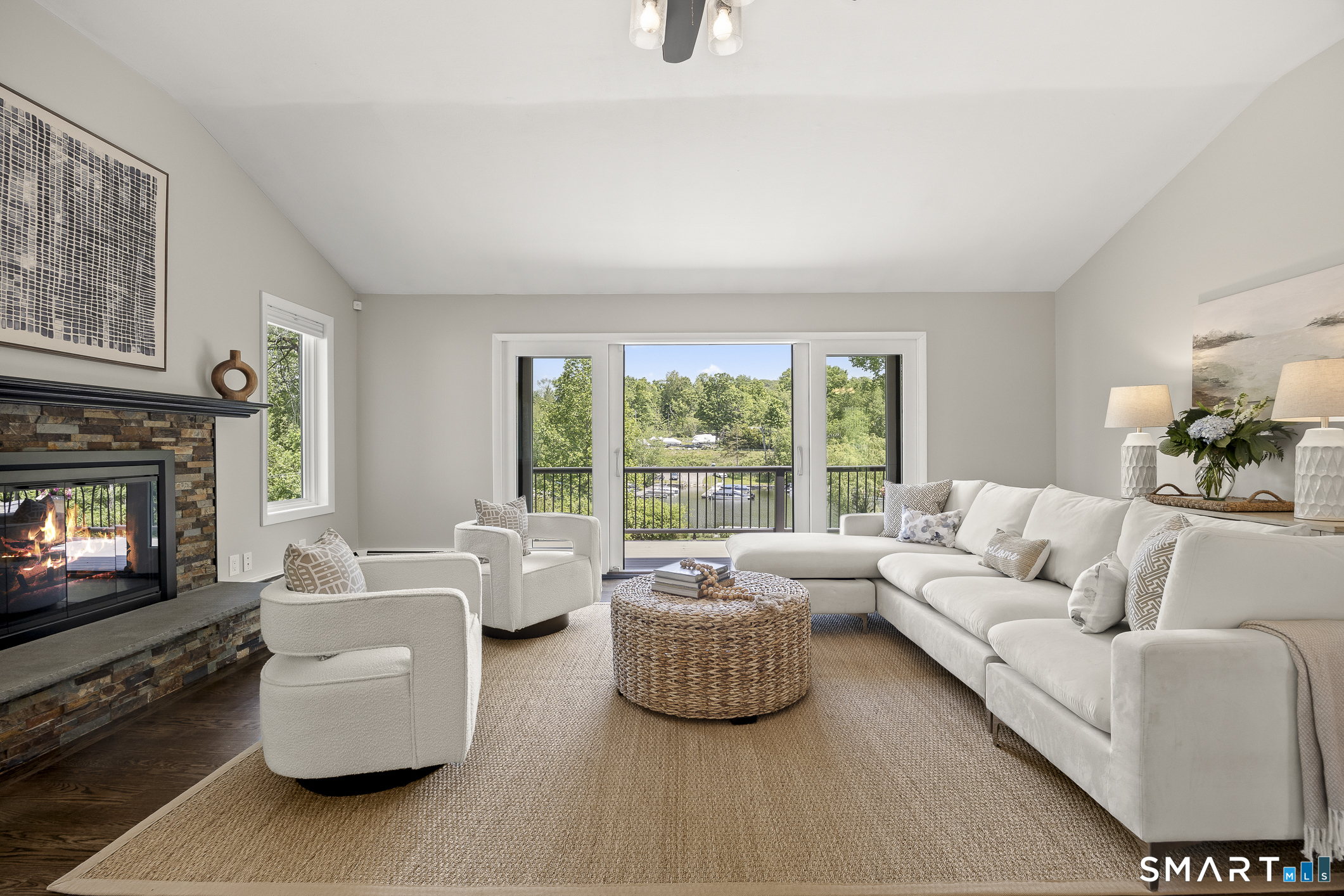 22 Lake Shore North Drive Property Photo 10