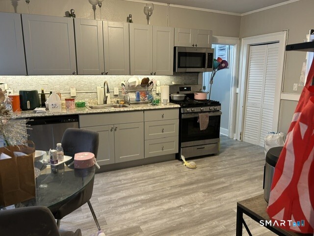 676 East Street Property Photo 3
